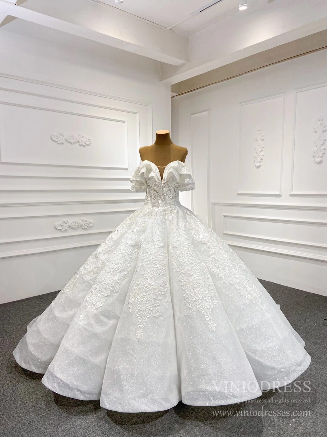 Vintage Lace Wedding Dresses Off the Shoulder Ball Gown 67162B-wedding dresses 2025 -Viniodress-As Picture-Custom Size-
