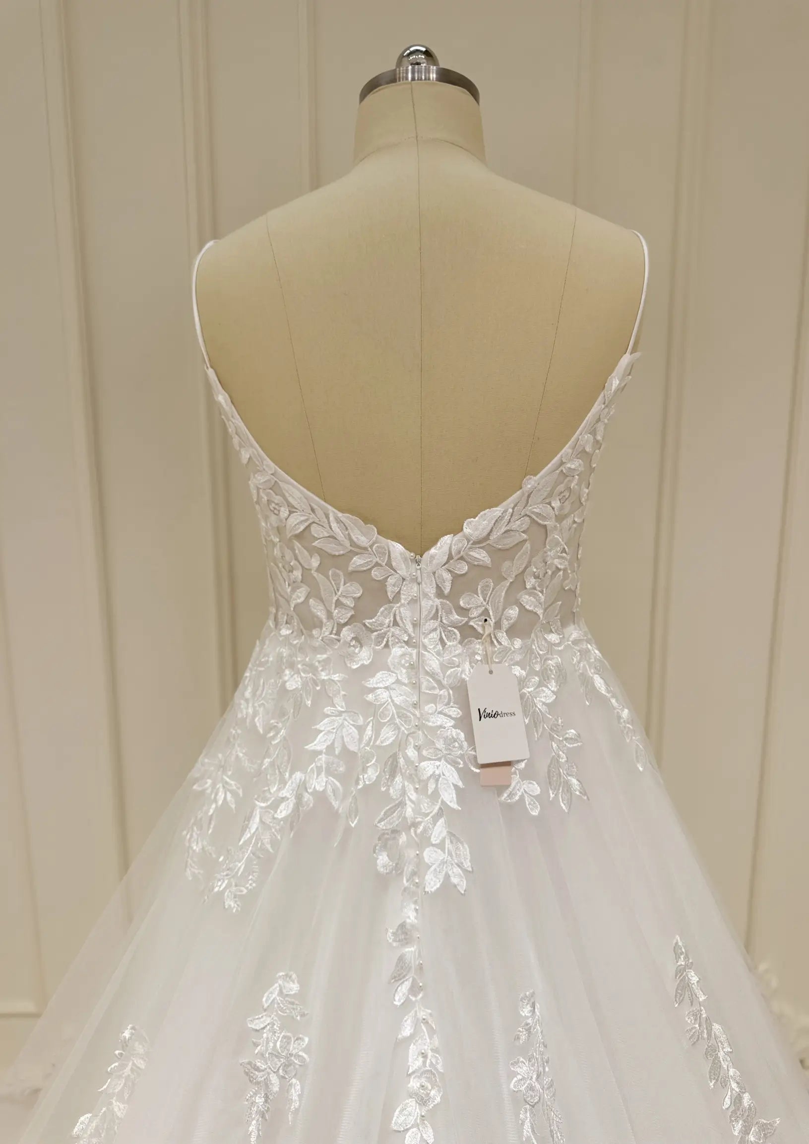 A-line Lace Appliqued Country Wedding Dress Spaghetti Strap Bridal Gown VW2078-wedding dresses 2025 -Viniodress-Champagne-Custom Size-