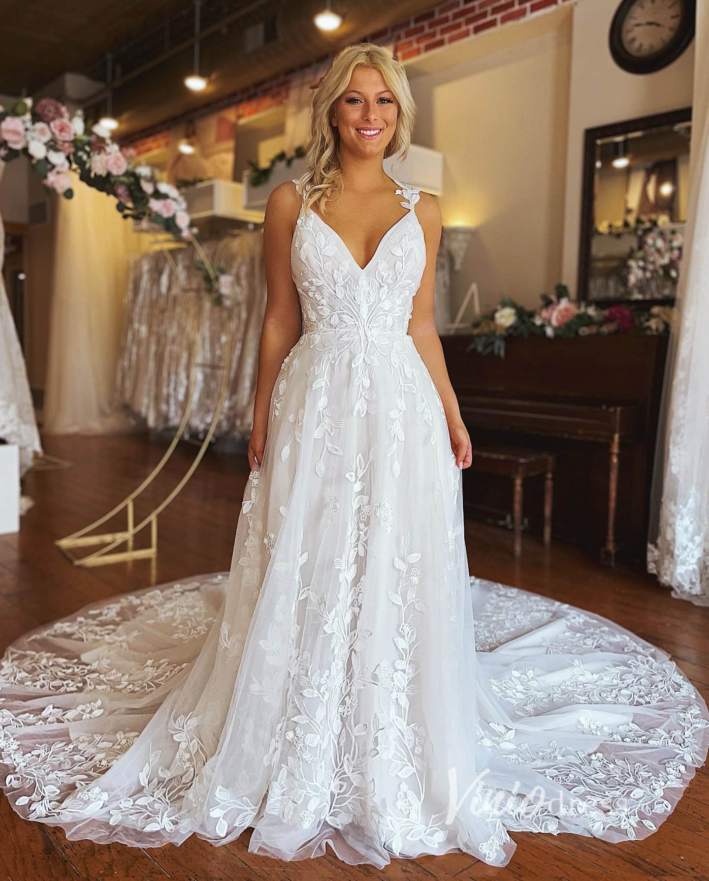 A-line Leaf Lace Appliqued Wedding Dresses with Long Train VW2118-wedding dresses 2025 -Viniodress-Ivory-Custom Size-
