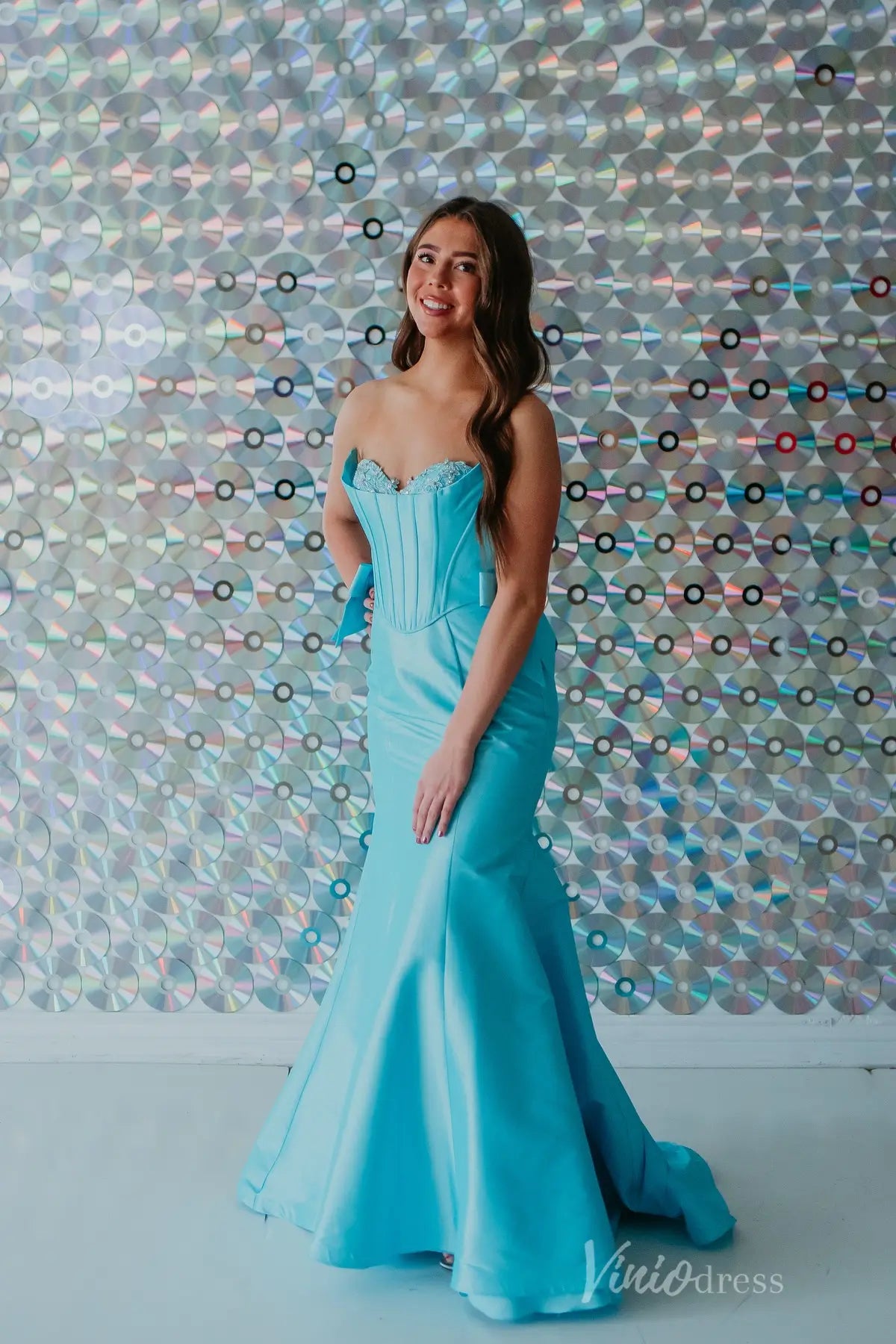 Aqua Blue Mermaid Prom Dress with Satin Bow Detail, Strapless Corset Bodice, Lace Sweetheart Neck – SS092-prom dresses 2025 -Viniodress-Aqua-Custom Size-