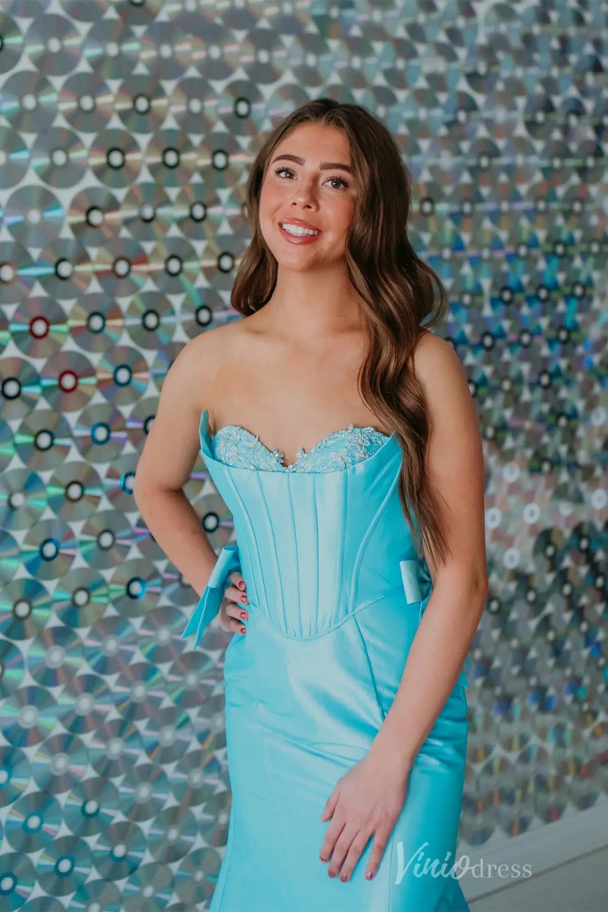 Aqua Blue Mermaid Prom Dress with Satin Bow Detail, Strapless Corset Bodice, Lace Sweetheart Neck – SS092-prom dresses 2025 -Viniodress-Aqua-Custom Size-