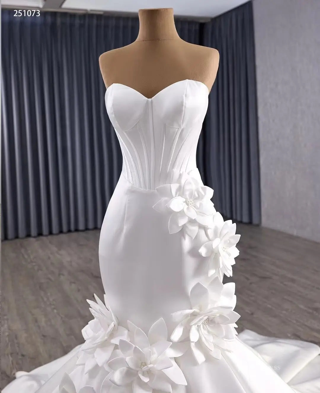 Basque Waist Trumpet Mermaid Satin Wedding Dress with Blooming Flowers & Sweetheart Neck 251073-wedding dresses 2026-Viniodress-Ivory-Custom Size-