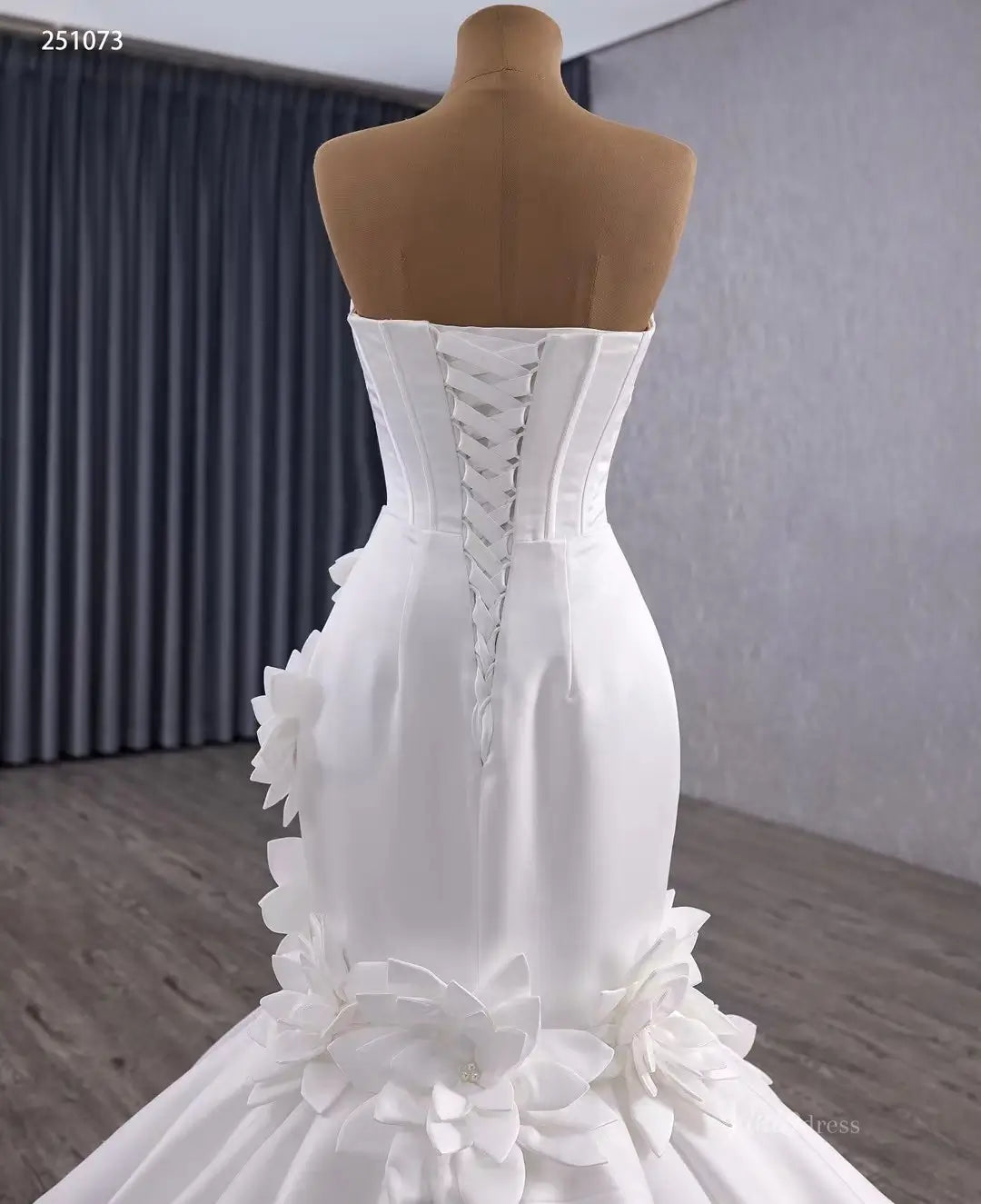 Basque Waist Trumpet Mermaid Satin Wedding Dress with Blooming Flowers & Sweetheart Neck 251073-wedding dresses 2026-Viniodress-Ivory-Custom Size-