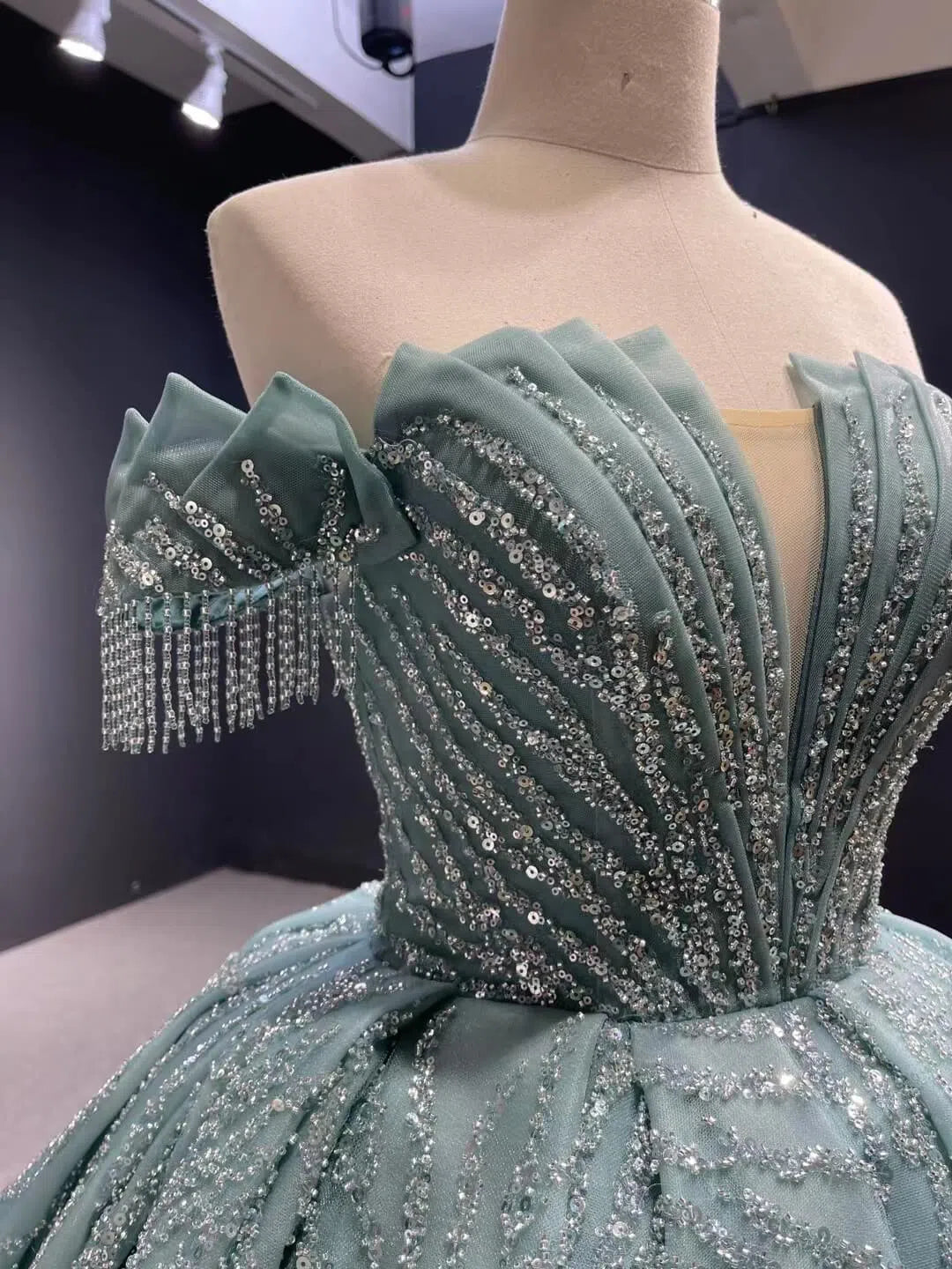 Beaded Green Wedding Dresses Off the Shoulder Quince Dress 67411-wedding dresses 2025 -Viniodress-Emerald Green-Custom Size-