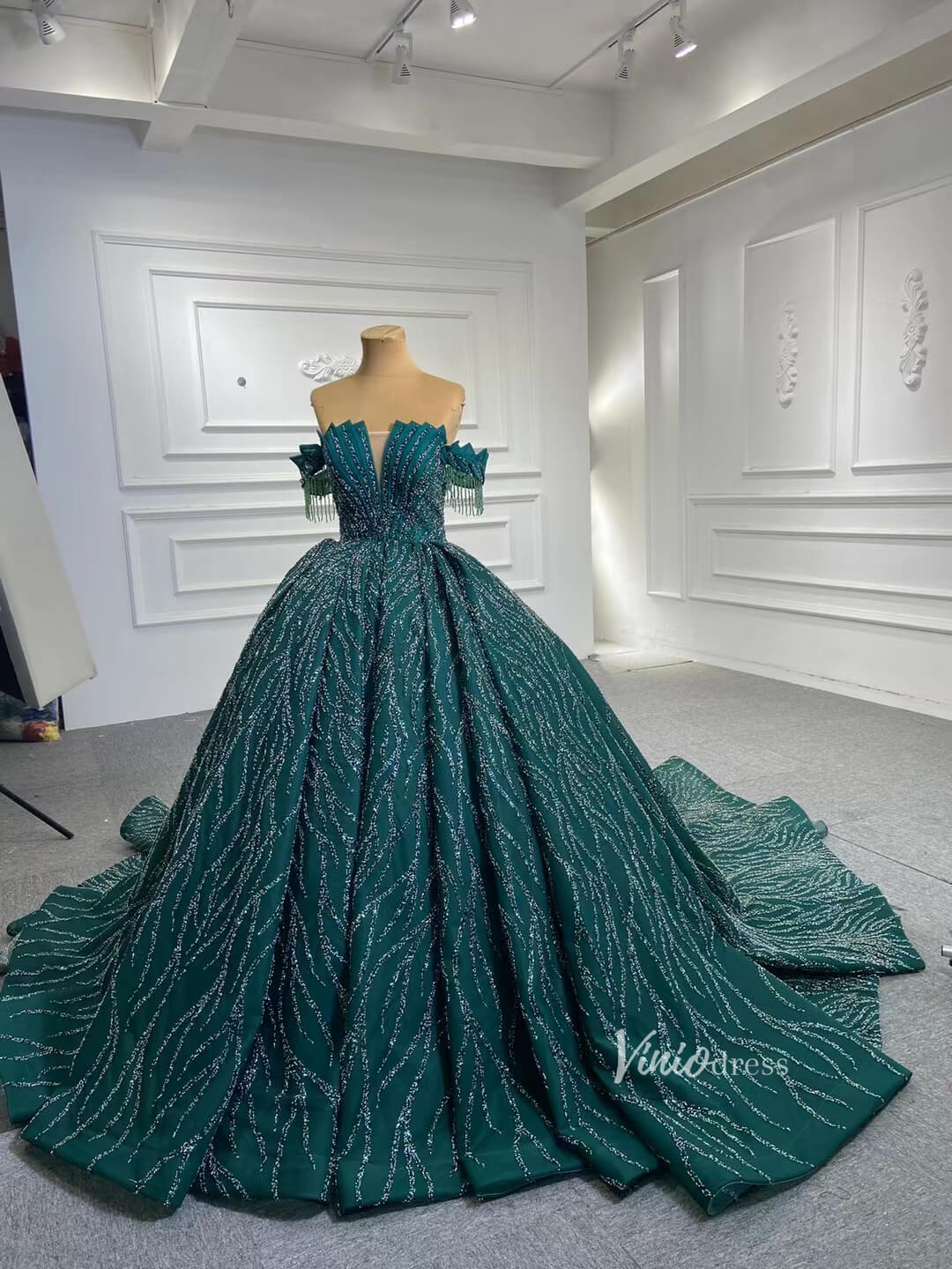 Prom Dress 2025 Beaded Green Wedding Dresses Off the Shoulder Quince Dress 67411-unique wedding dresses-Emerald Green-Custom Size-Viniodress