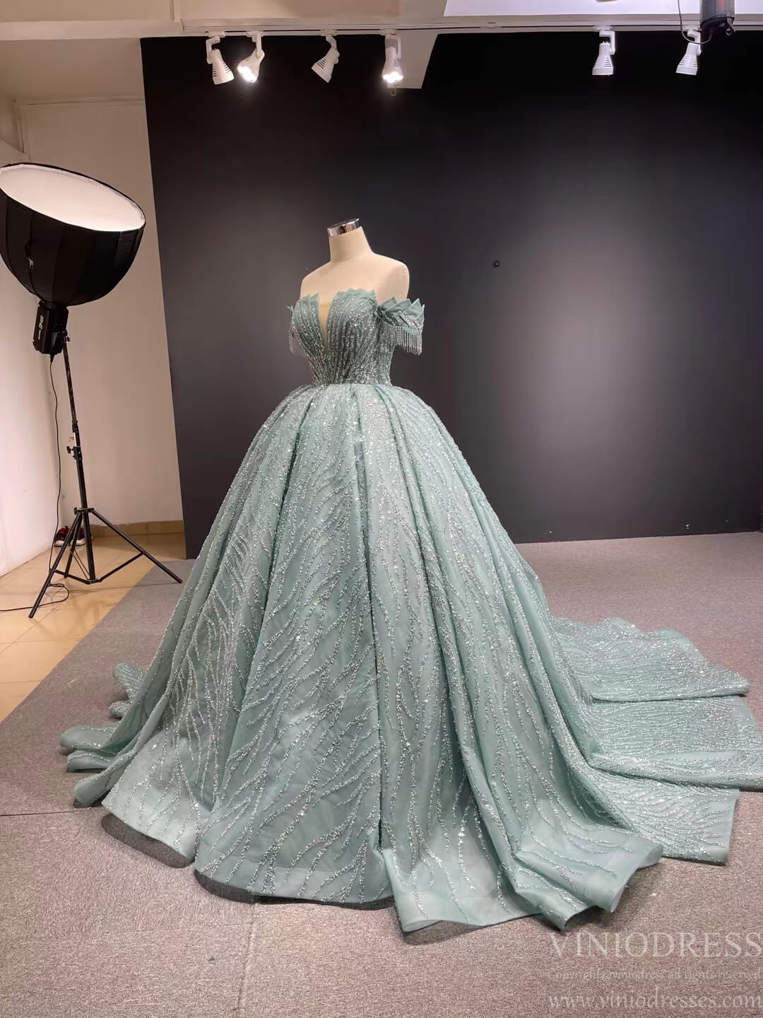 Prom Dress 2025 Beaded Green Wedding Dresses Off the Shoulder Quince Dress 67411-unique wedding dresses-Emerald Green-Custom Size-Viniodress