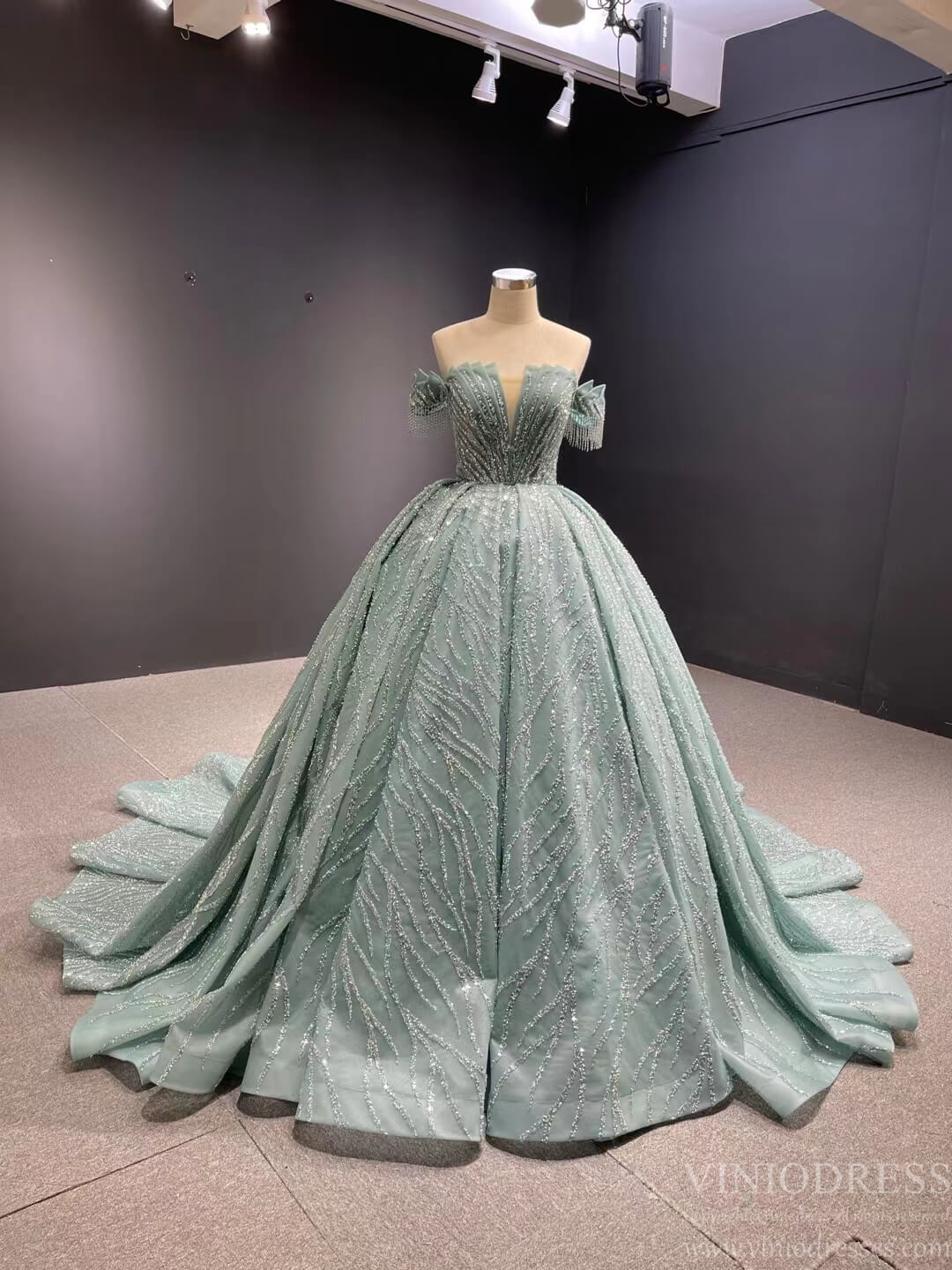 Prom Dress 2025 Beaded Green Wedding Dresses Off the Shoulder Quince Dress 67411-unique wedding dresses-Emerald Green-Custom Size-Viniodress