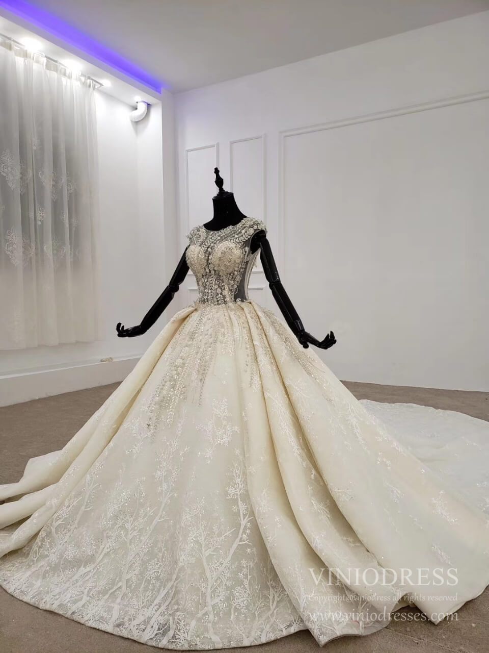 Beaded Lace Wedding Dresses Cap Sleeve Haute Couture Champagne Bridal Dress VW1589-wedding dresses 2025 -Viniodress-Champagne-Custom Size-