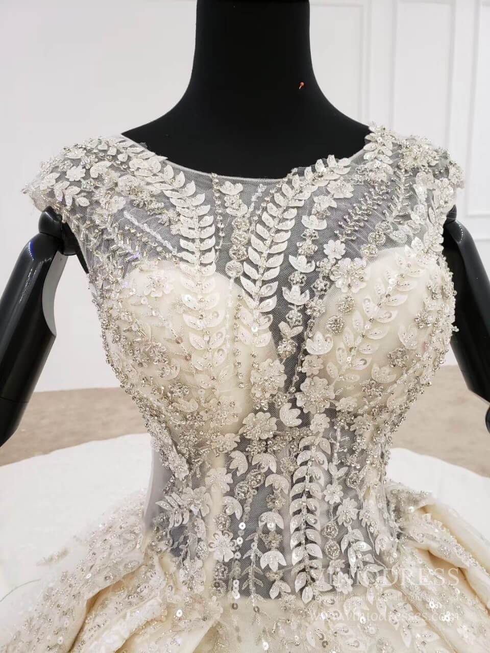 Beaded Lace Wedding Dresses Cap Sleeve Haute Couture Champagne Bridal Dress VW1589-wedding dresses 2025 -Viniodress-Champagne-Custom Size-