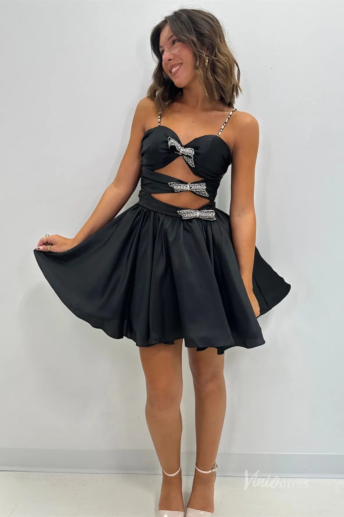 Black Cutout Homecoming Dress with Crystal Bow Accents, Spaghetti Straps, and A-Line Skirt – H1137-Homecoming Dresses 2025 -Viniodress-Black-Custom Size-