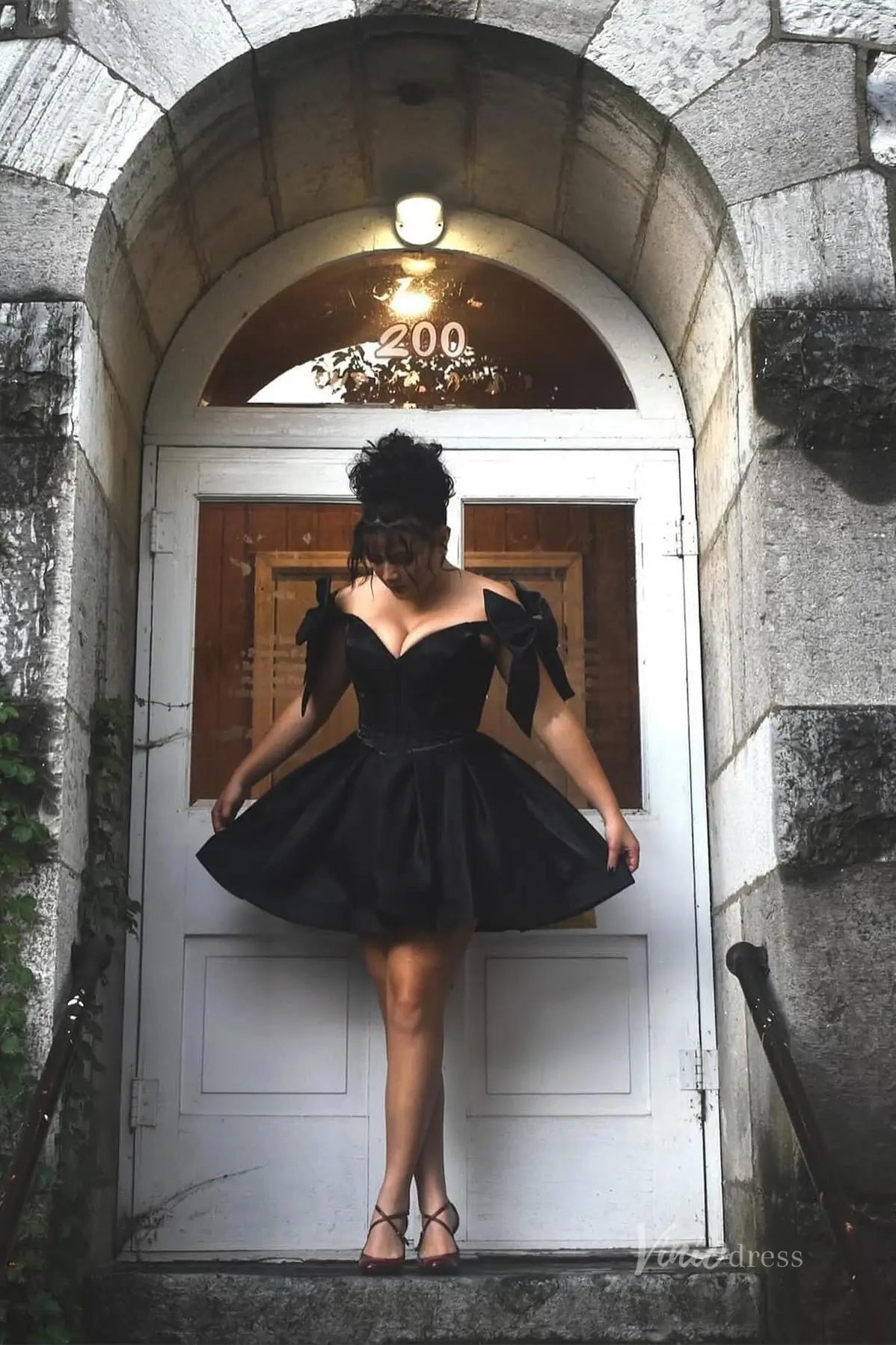 Black Satin Homecoming Dress with Off-Shoulder Bow Sleeves and Corset Bodice – H1114-Homecoming Dresses 2025 -Viniodress-Black-Custom Size-