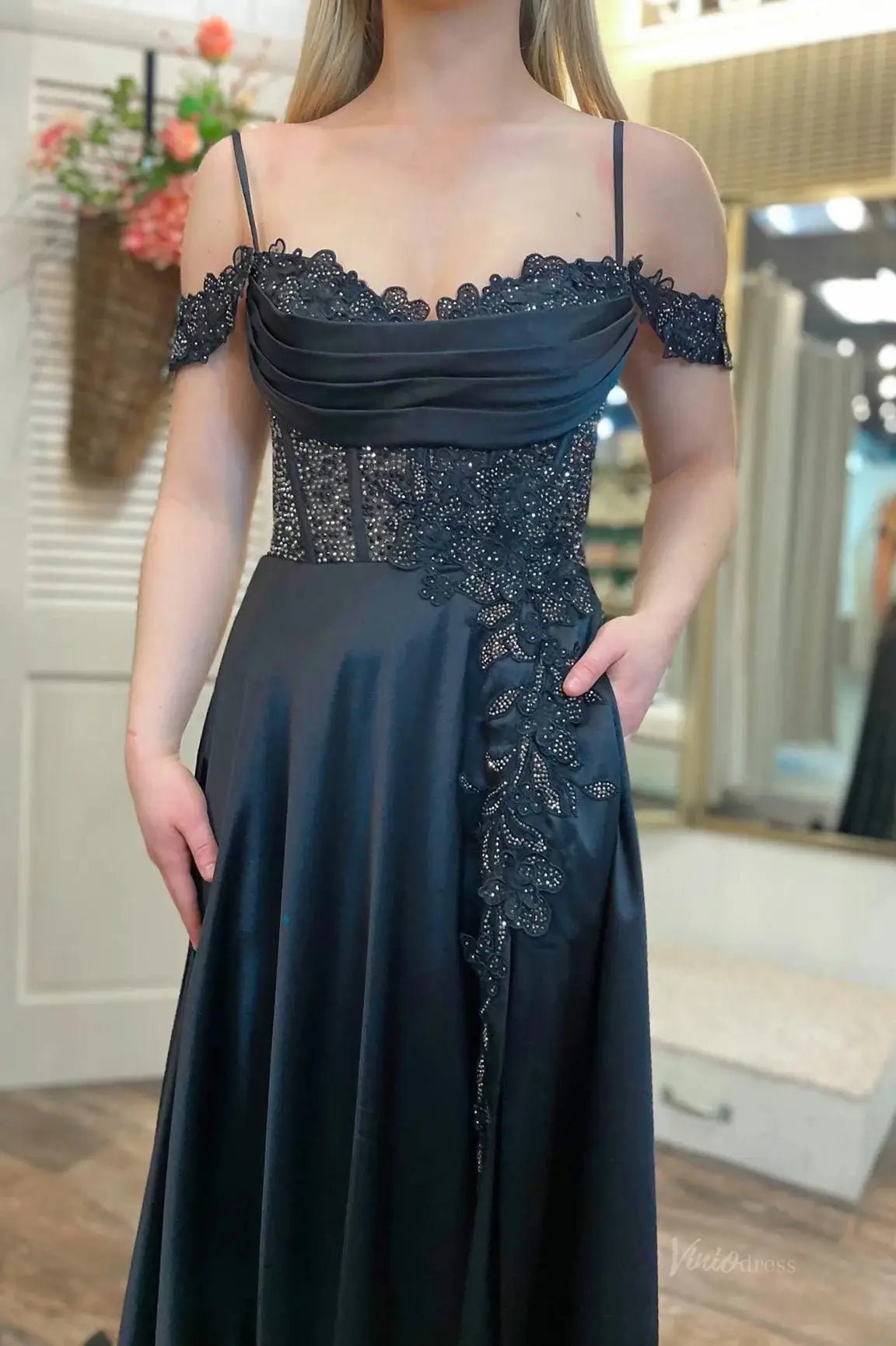 Black Satin Prom Dress 2025 with Slit, Spaghetti Strap, Pockets, Beaded Lace – FD5009-prom dresses 2025 -Viniodress-Black-Custom Size-