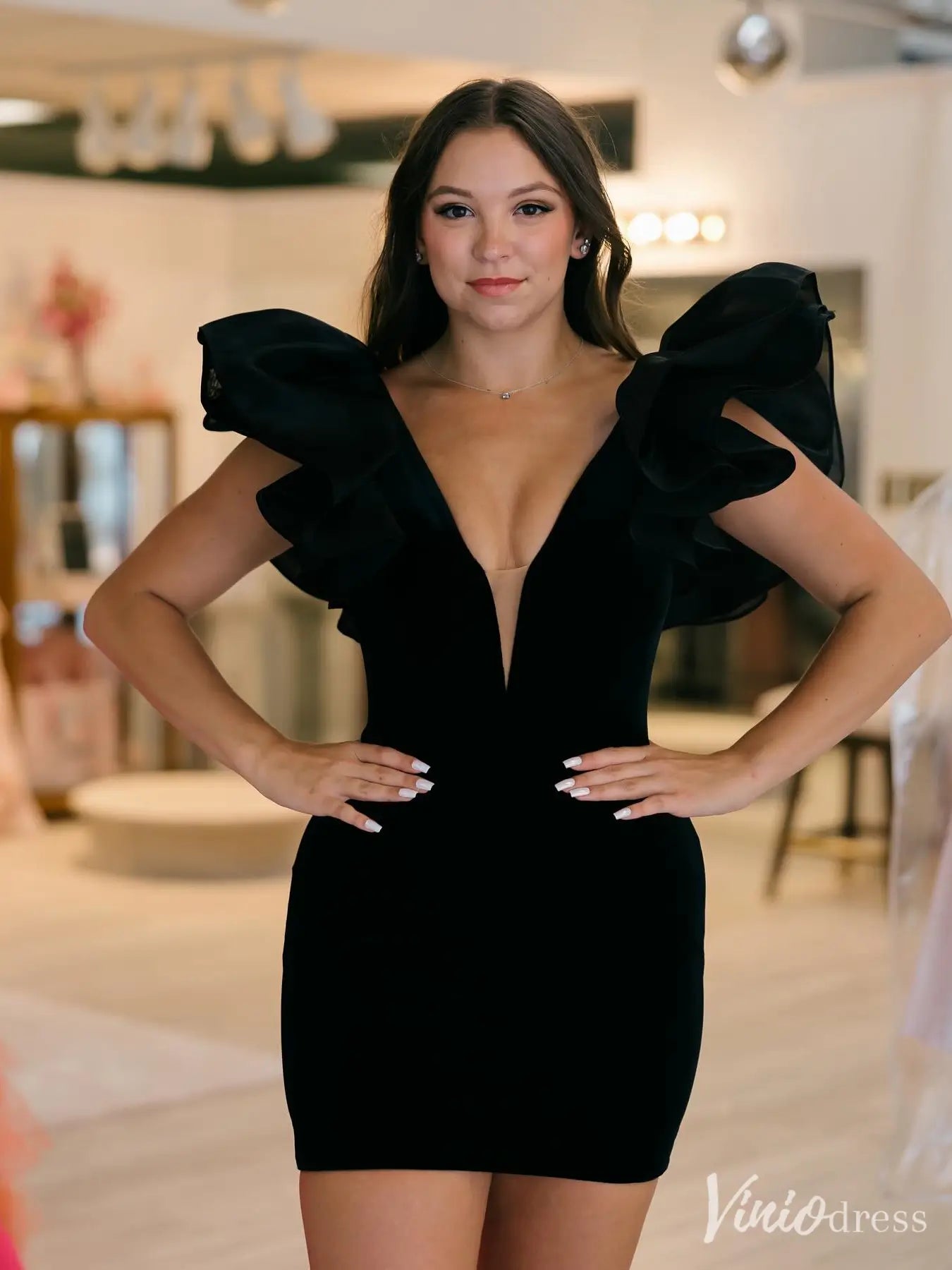 Black Velvet Homecoming Dress with Deep V-Neckline and Ruffled Sleeves – SD1717-Homecoming Dresses 2025 -Viniodress-Black-Custom Size-
