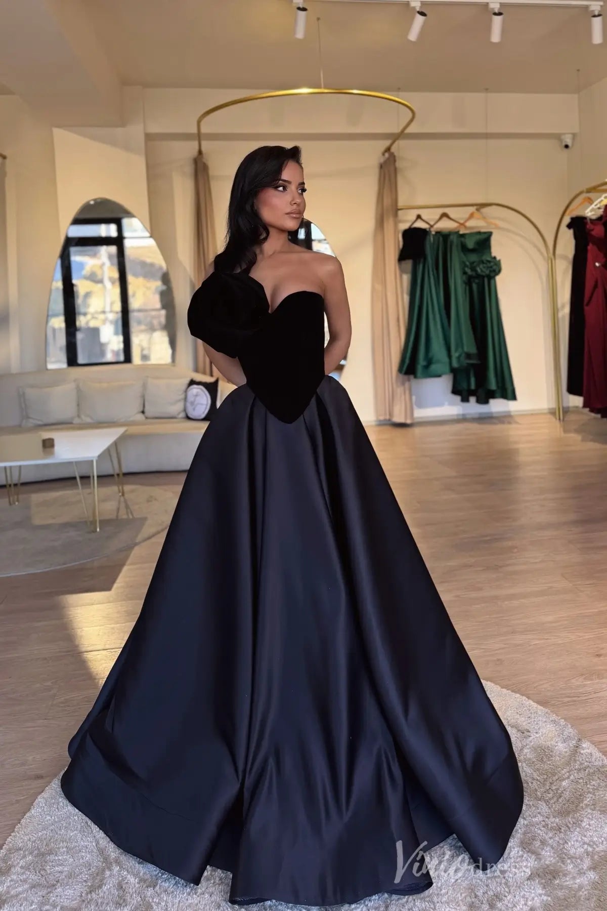 Black Velvet Prom Dress with Oversized One-Shoulder Flower and Satin Ball Gown Skirt – AS016-prom dresses 2025 -Viniodress-Black-Custom Size-