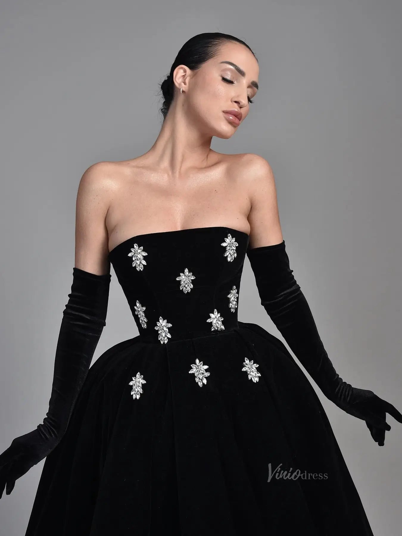Black Velvet Short Prom Dresses with Rhinestones - Strapless Homecomin Viniodress Black Velvet Short Prom Dresses with Rhinestones - Strapless Homecomin Viniodress