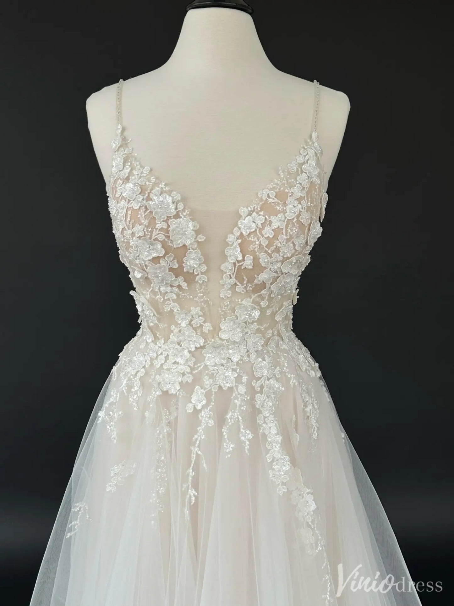 Bohemian Lace A-Line Wedding Dress with Deep V Neck and Tulle Skirt – VW2551-wedding dresses 2025 -Viniodress-Ivory-Custom Size-