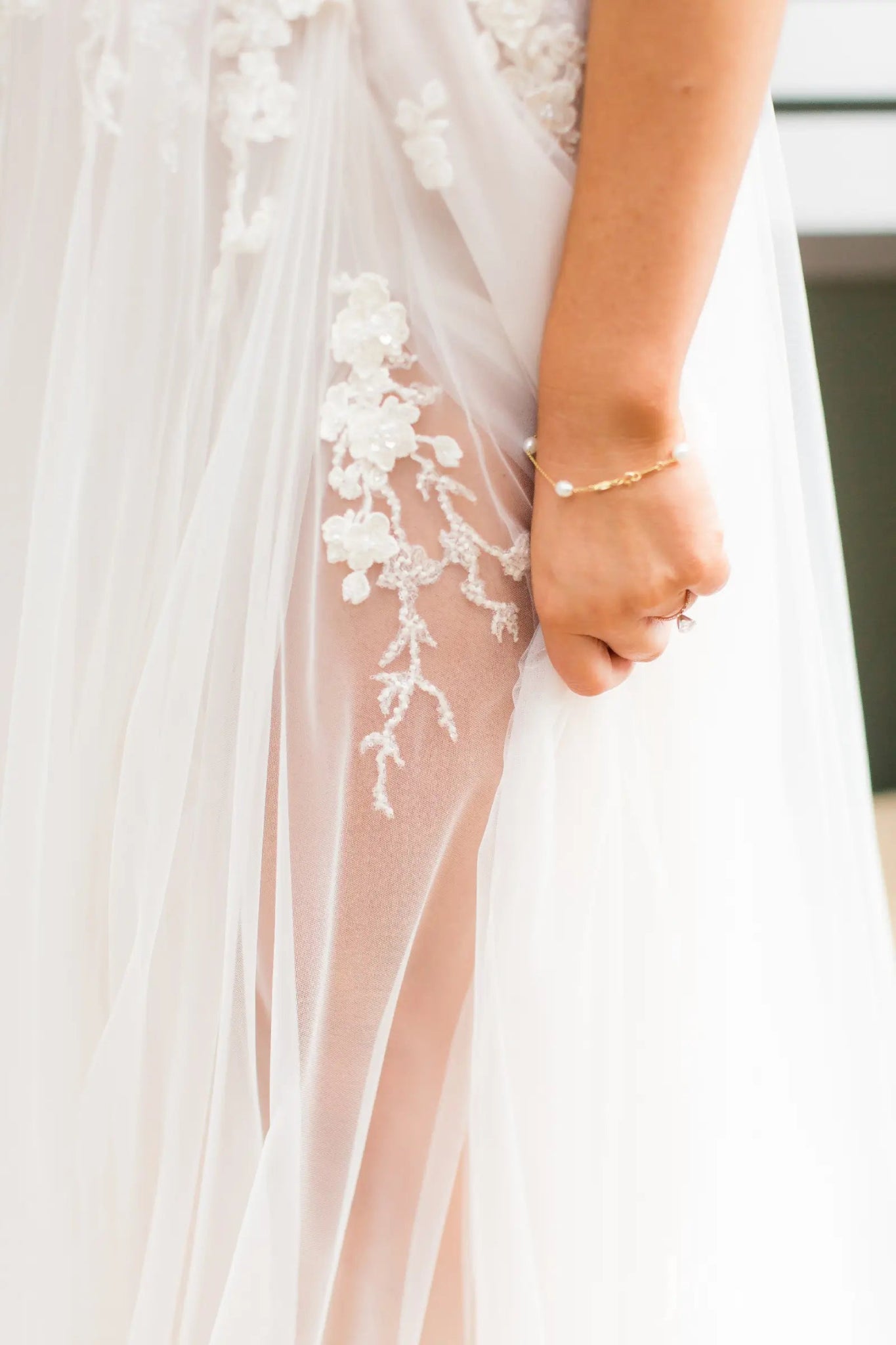 Bohemian Lace A-Line Wedding Dress with Deep V Neck and Tulle Skirt – VW2551-wedding dresses 2025 -Viniodress-Ivory-Custom Size-