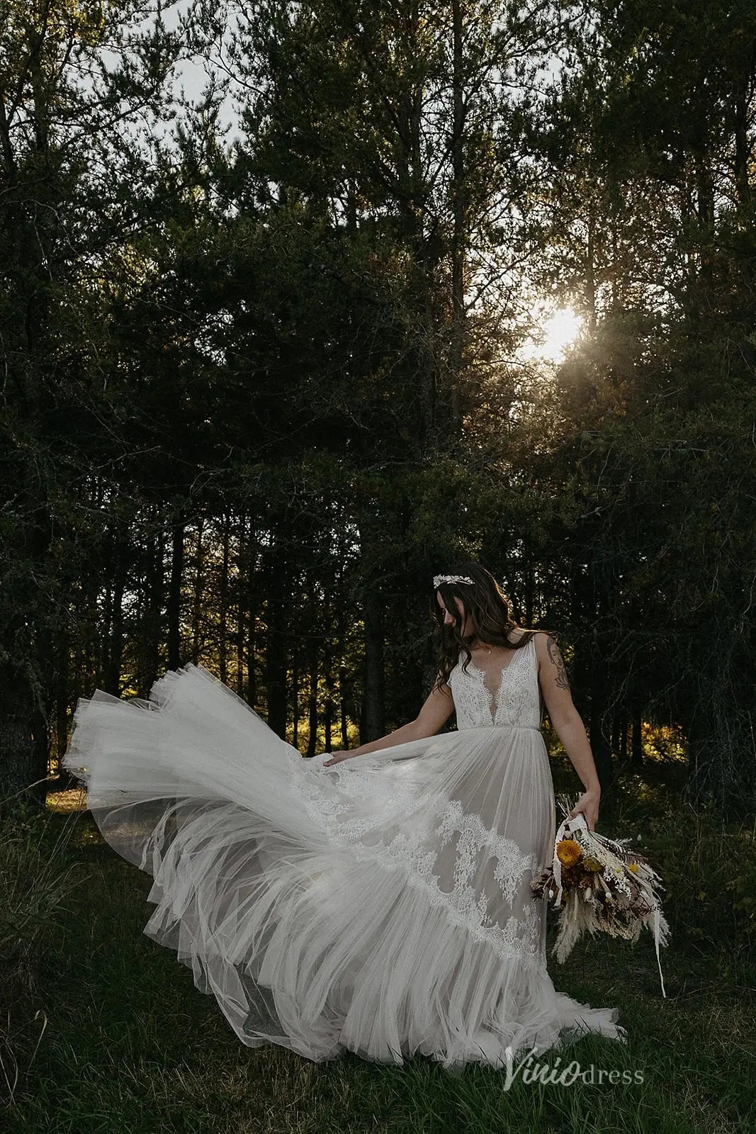 Boho Ivory Lace A-Line Wedding Dress with Deep V-Neck, Open Back & Soft Tulle Skirt – BH114-wedding dresses 2025 -Viniodress-Ivory-Custom Size-