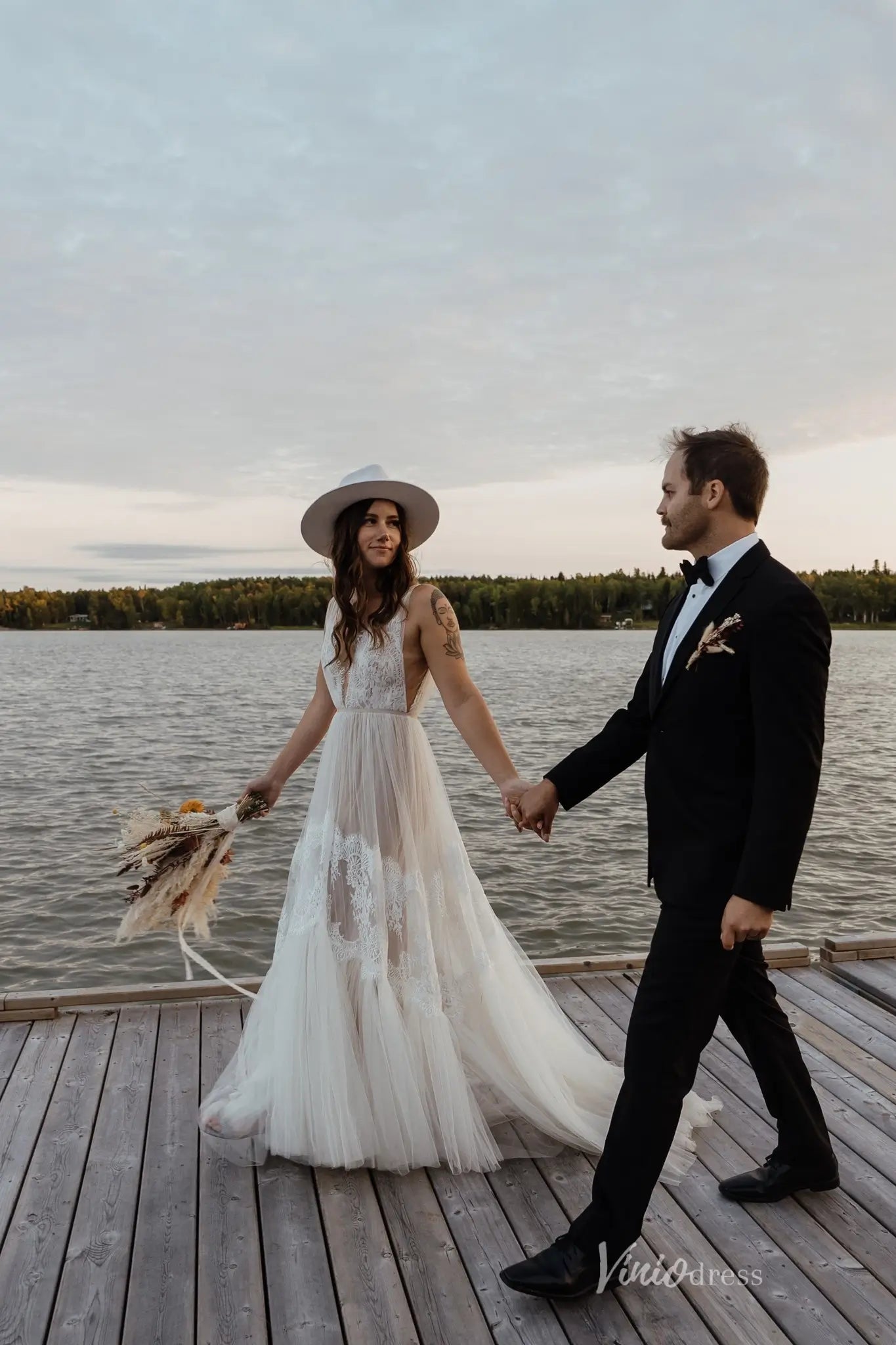 Boho Ivory Lace A-Line Wedding Dress with Deep V-Neck, Open Back & Soft Tulle Skirt – BH114-wedding dresses 2025 -Viniodress-Ivory-Custom Size-