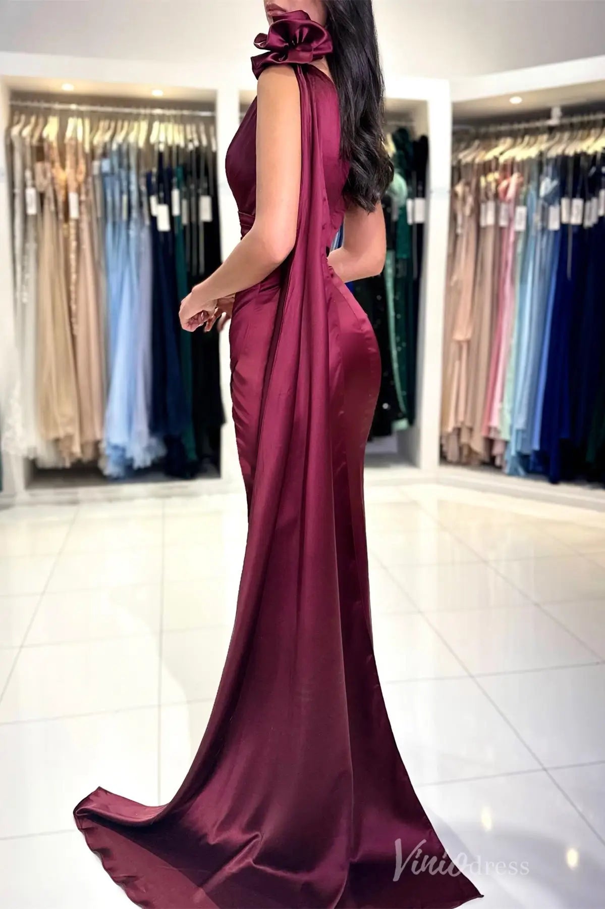 Burgundy One-Shoulder Satin Evening Gown with Ruched Bodice, Shoulder Bow, High Slit & Sweep Train – SS003-prom dresses 2025 -Viniodress-Burgundy-Custom Size-