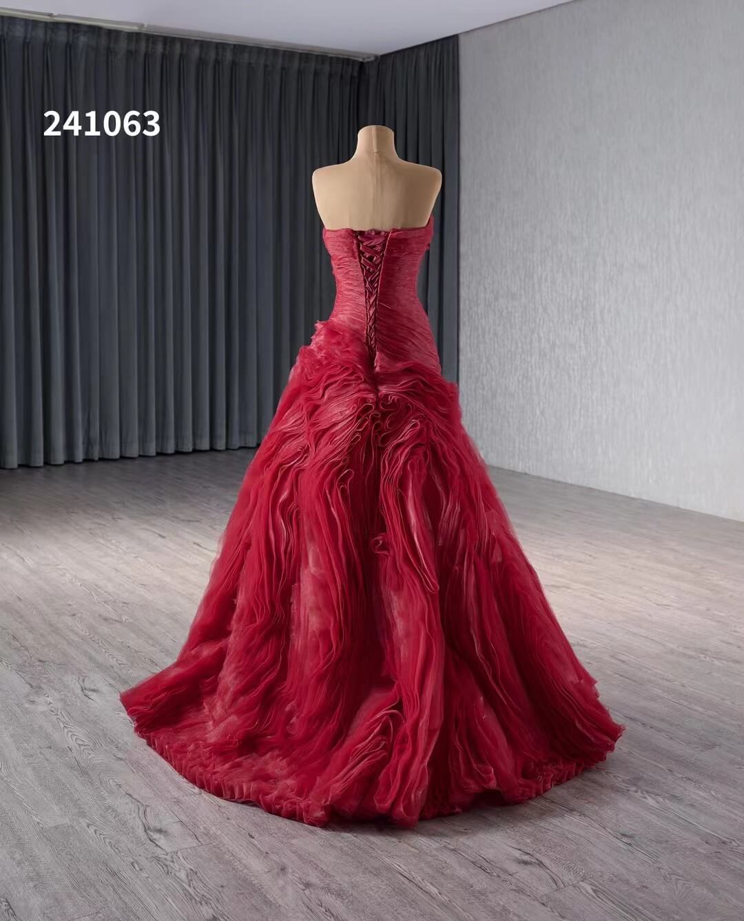 Burgundy Tiered Ruffled Wedding Gowns Strapless Quince Dress 241063-Quinceanera Dresses-Viniodress-Viniodress