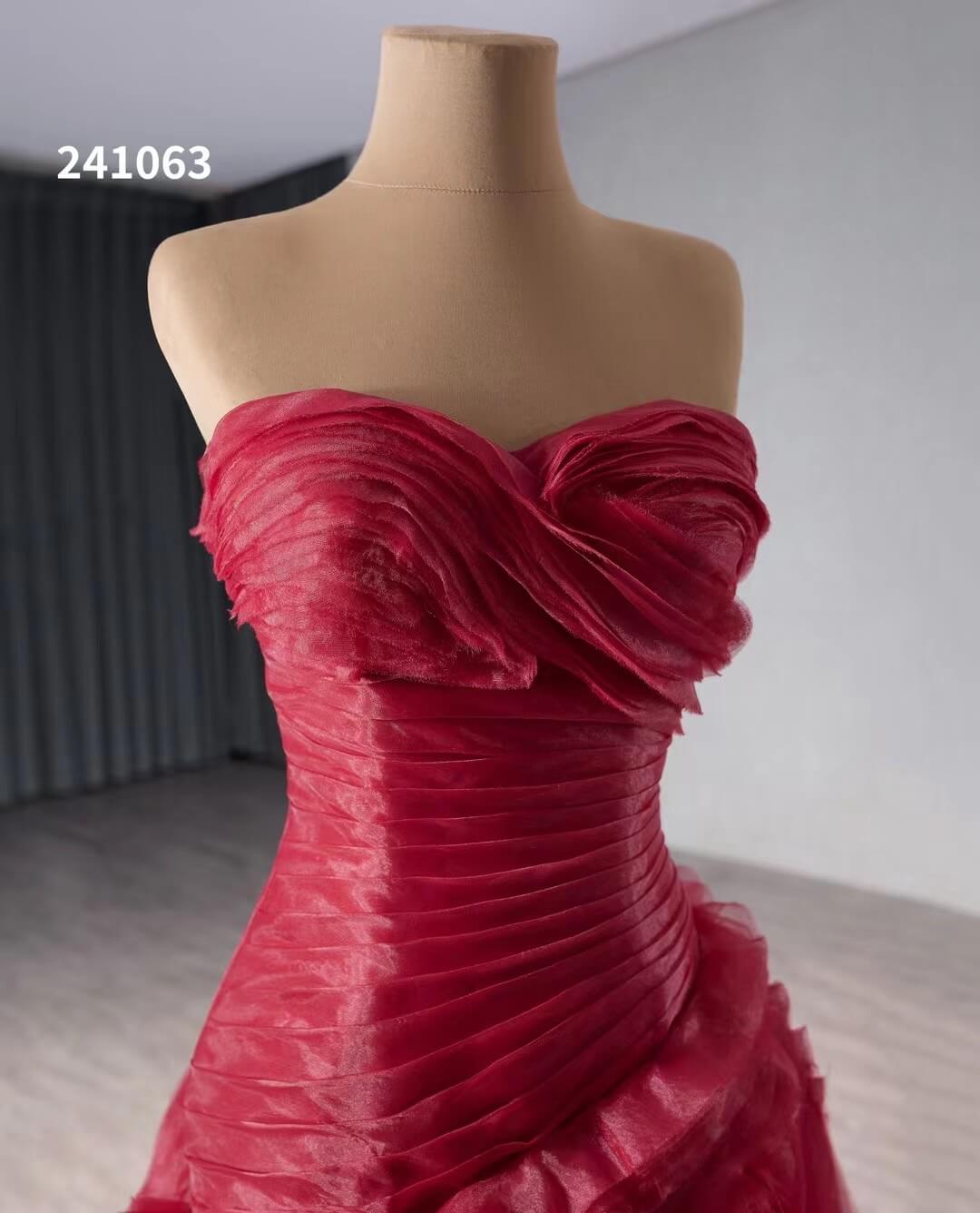 Burgundy Tiered Ruffled Wedding Gowns Strapless Quince Dress 241063-Quinceanera Dresses-Viniodress-Viniodress