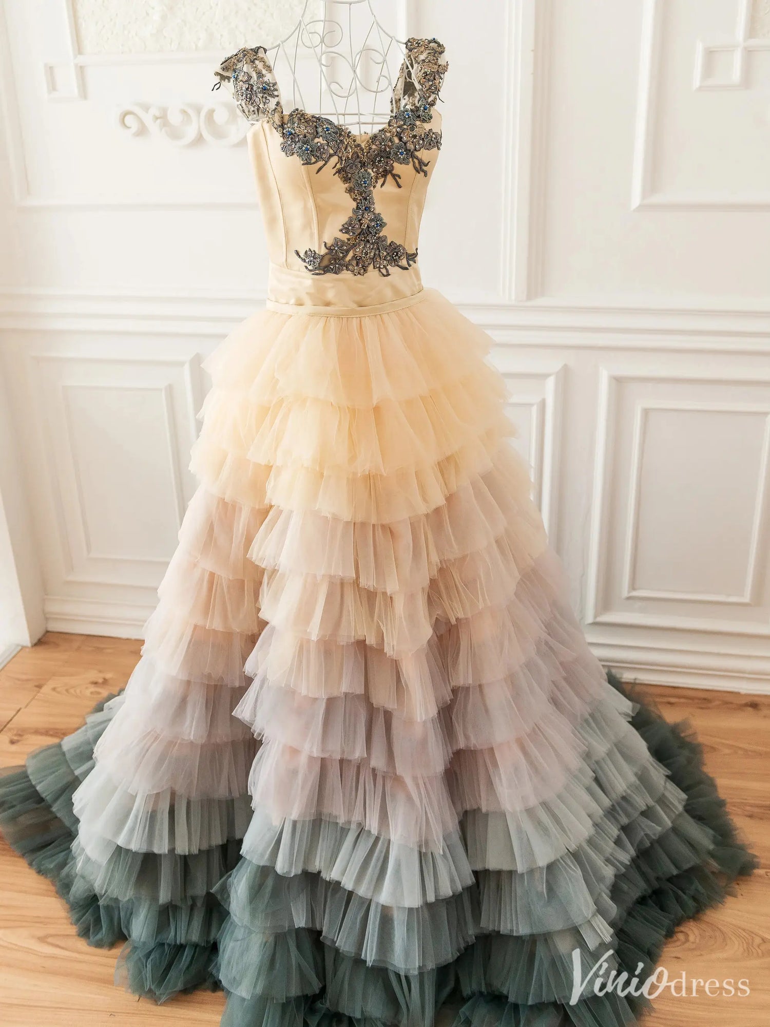 Champagne and Teal Ombre Ruffle Tulle Ball Gown with Beaded Lace Appliqué Bodice – RF045-prom dresses 2025 -Viniodress-Champagne-Custom Size-