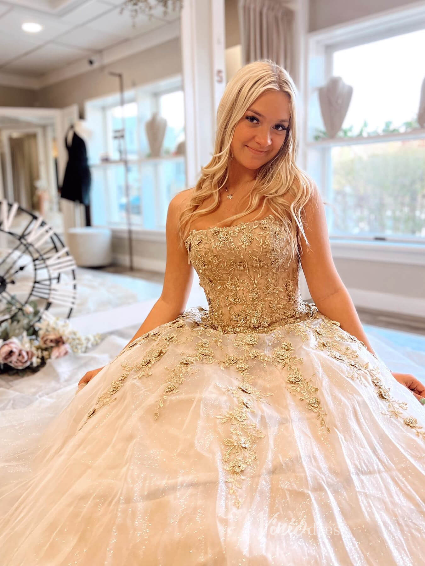 Champagne Lace Applique Strapless Prom Dresses Sparkly Tulle FD3694 Viniodress Champagne Lace Applique Strapless Prom Dresses Sparkly Tulle FD3694 Viniodress