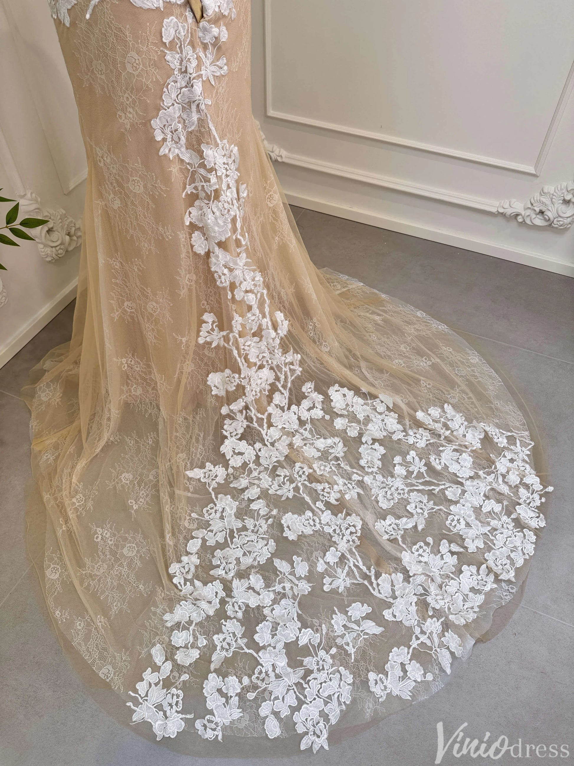 Champagne Mermaid Wedding Dress | Lace & Tulle Gown with Floral Appliqués, Corset Back VW1534-wedding dresses 2025 -Viniodress-Champagne-Custom Size-