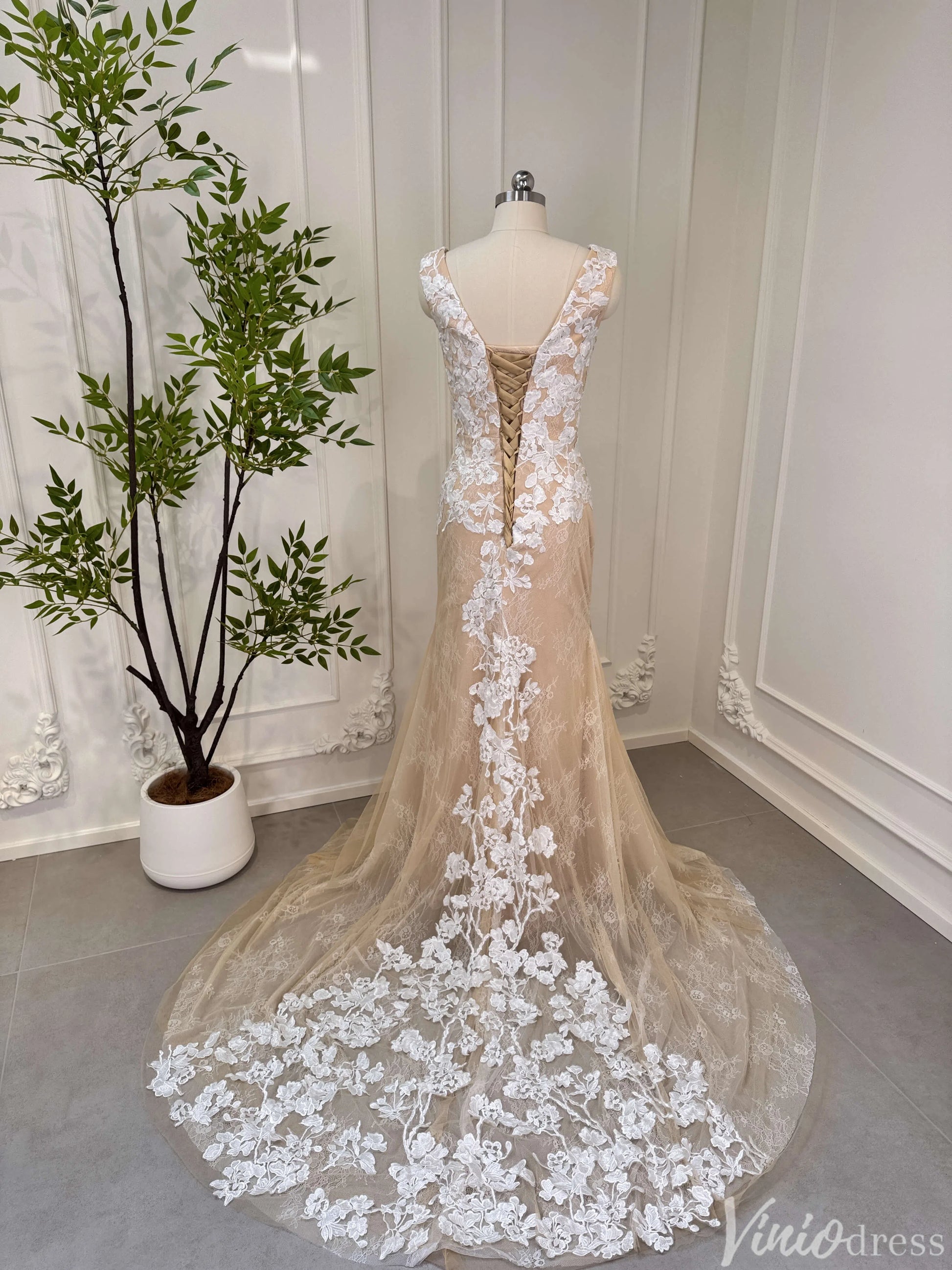 Champagne Mermaid Wedding Dress | Lace & Tulle Gown with Floral Appliqués, Corset Back VW1534-wedding dresses 2025 -Viniodress-Champagne-Custom Size-