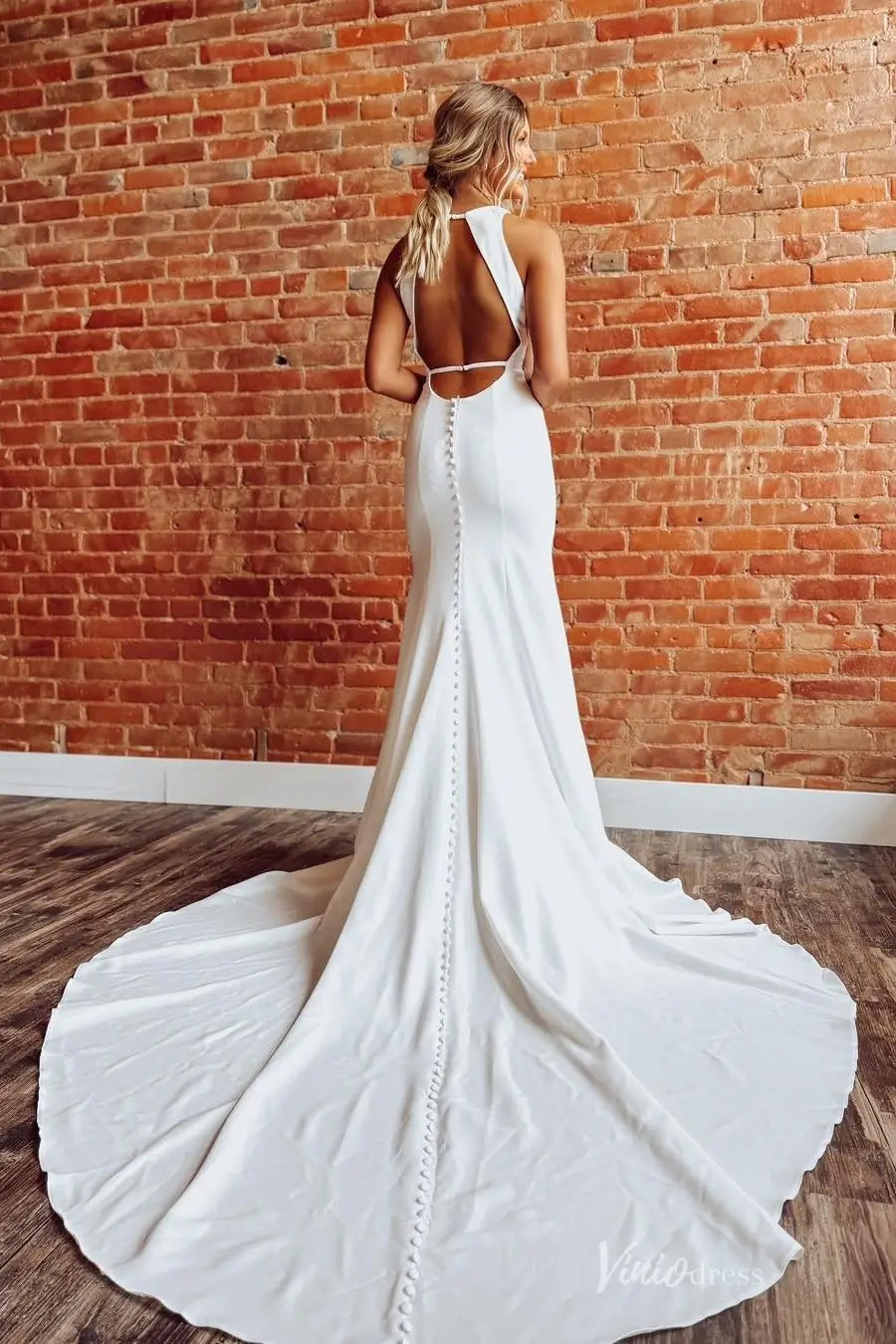 Chic Minimalist Crepe Mermaid Wedding Dress with High Halter Neck, Open Back & Button Chapel Train – MN152-wedding dresses 2026-Viniodress-Ivory-Custom Size-