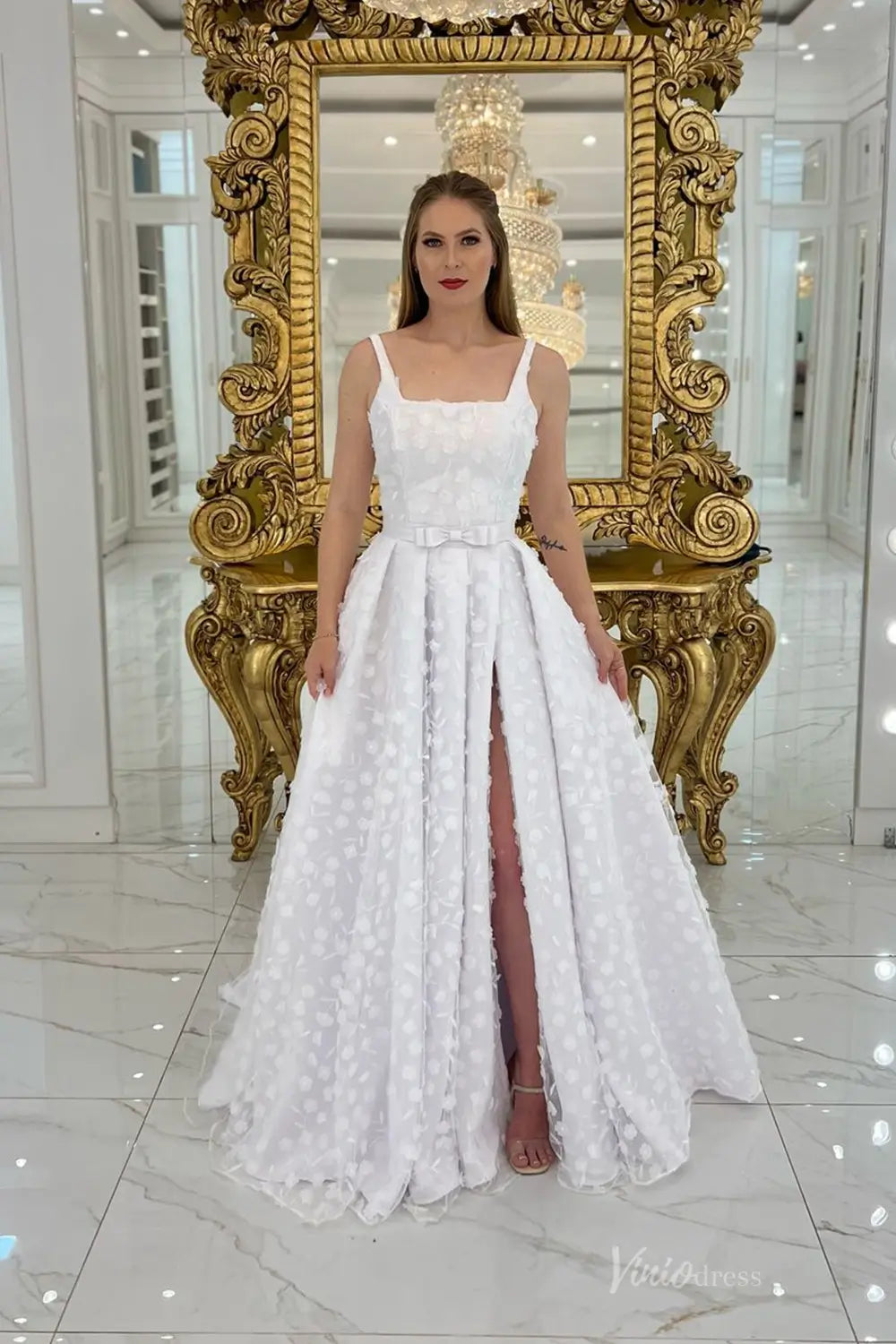 Chic White Floral Appliqué A-Line Wedding Dress with Square Neckline, Bow Waist & High Slit – LA143-wedding dresses 2025 -Viniodress-White-Custom Size-