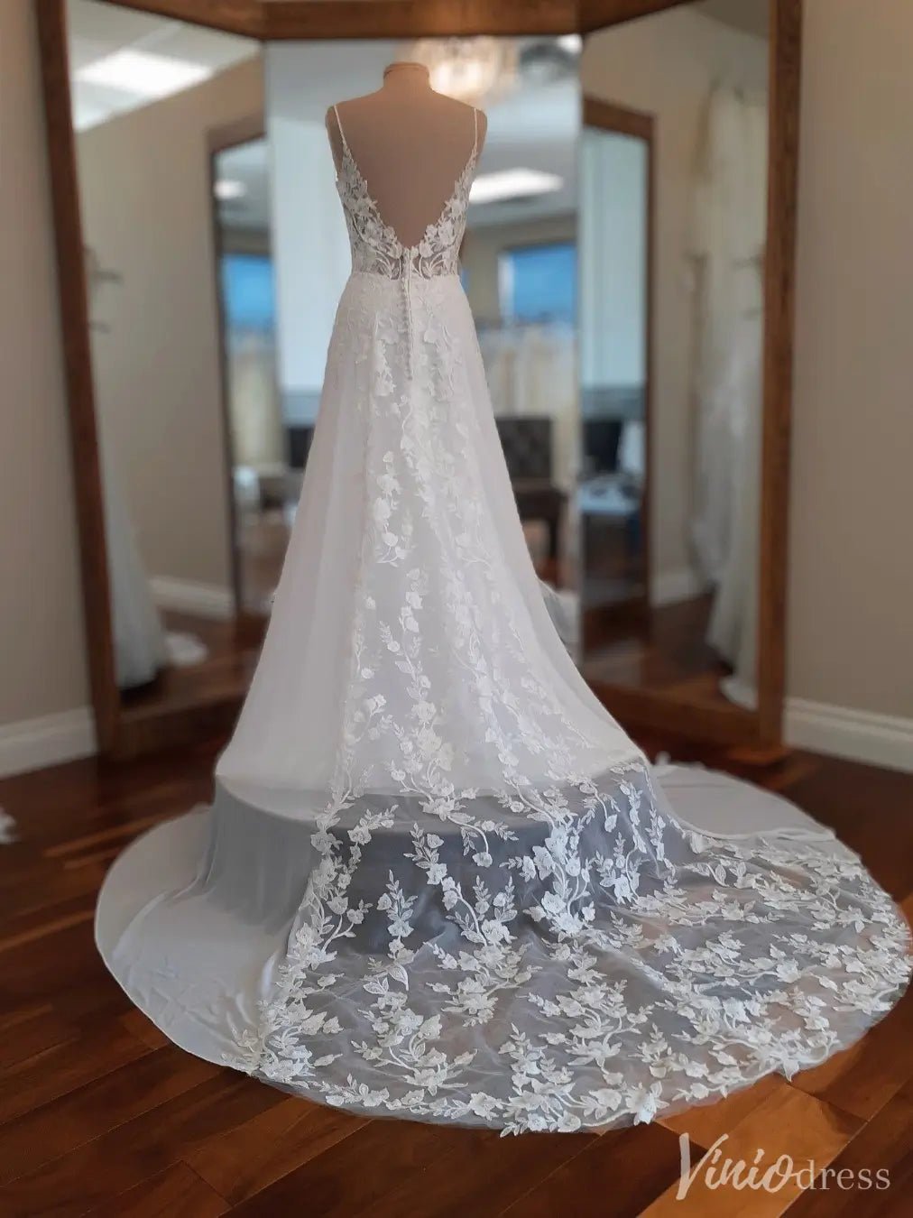 Chiffon A-Line Wedding Dress with Lace Bodice and Low Back – VW2561-wedding dresses 2025 -Viniodress-White-Custom Size-