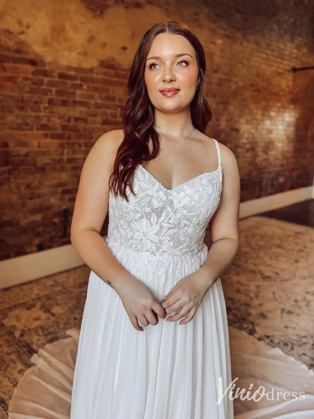 Chiffon A-Line Wedding Dress with Lace Bodice, Spaghetti Straps, and Chapel Train – VW2611-wedding dresses 2025 -Viniodress-Ivory-Custom Size-