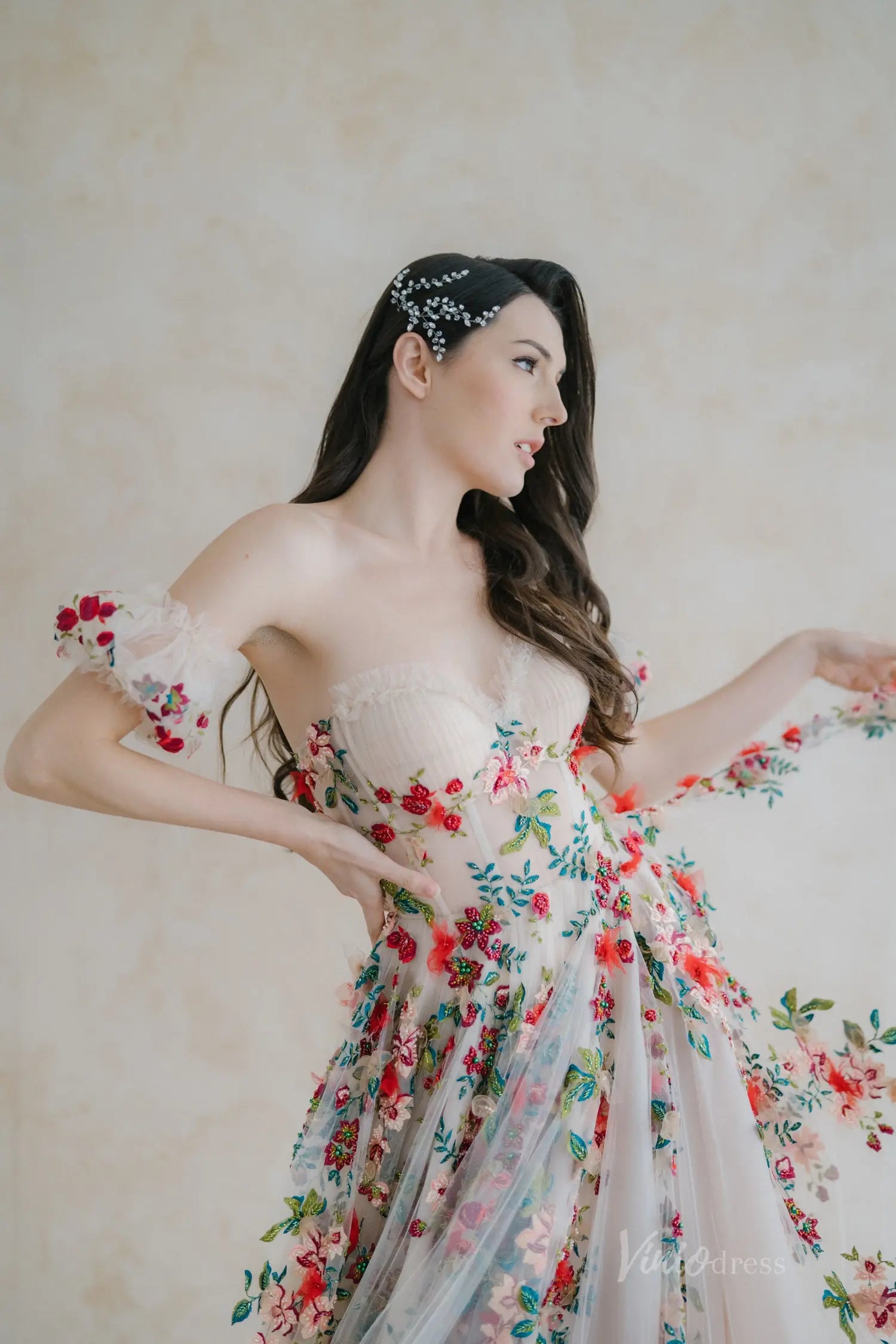 Colorful Floral Wedding Dress | Strapless Sweetheart Gown with Ruffled Tulle Skirt & Detachable Sleeves FW140-wedding dresses 2025 -Viniodress-Champagne-Custom Size-