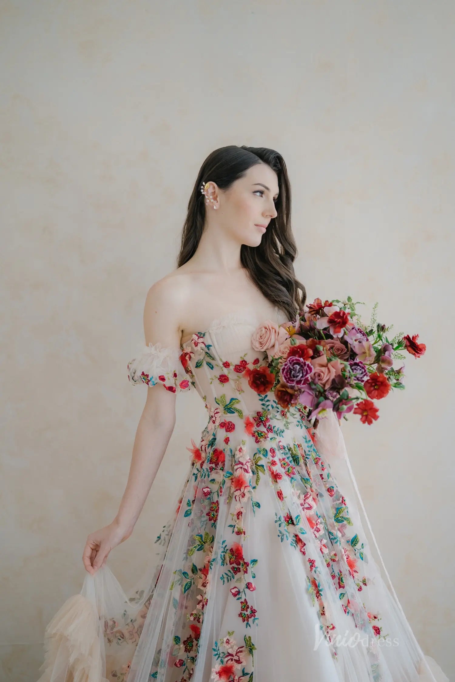 Colorful Floral Wedding Dress | Strapless Sweetheart Gown with Ruffled Tulle Skirt & Detachable Sleeves FW140-wedding dresses 2025 -Viniodress-Champagne-Custom Size-