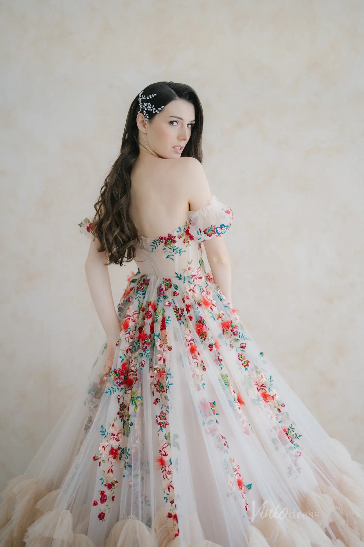 Colorful Floral Wedding Dress | Strapless Sweetheart Gown with Ruffled Tulle Skirt & Detachable Sleeves FW140-wedding dresses 2025 -Viniodress-Champagne-Custom Size-