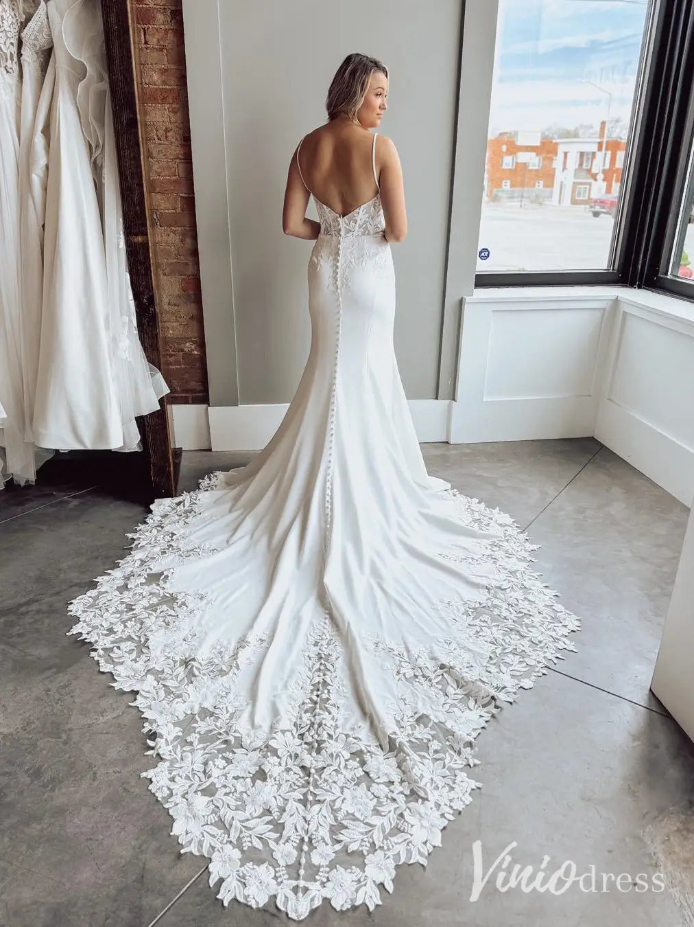 Crepe Mermaid Wedding Dress with Lace Appliqued Bodice, Plunging V-Neck & Chapel Train – ML121-wedding dresses 2025 -Viniodress-Ivory-Custom Size-