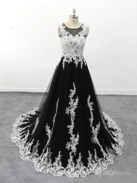Dramatic Black Wedding Dress with White Lace Appliques and Chapel Train   BK122  Viniodress