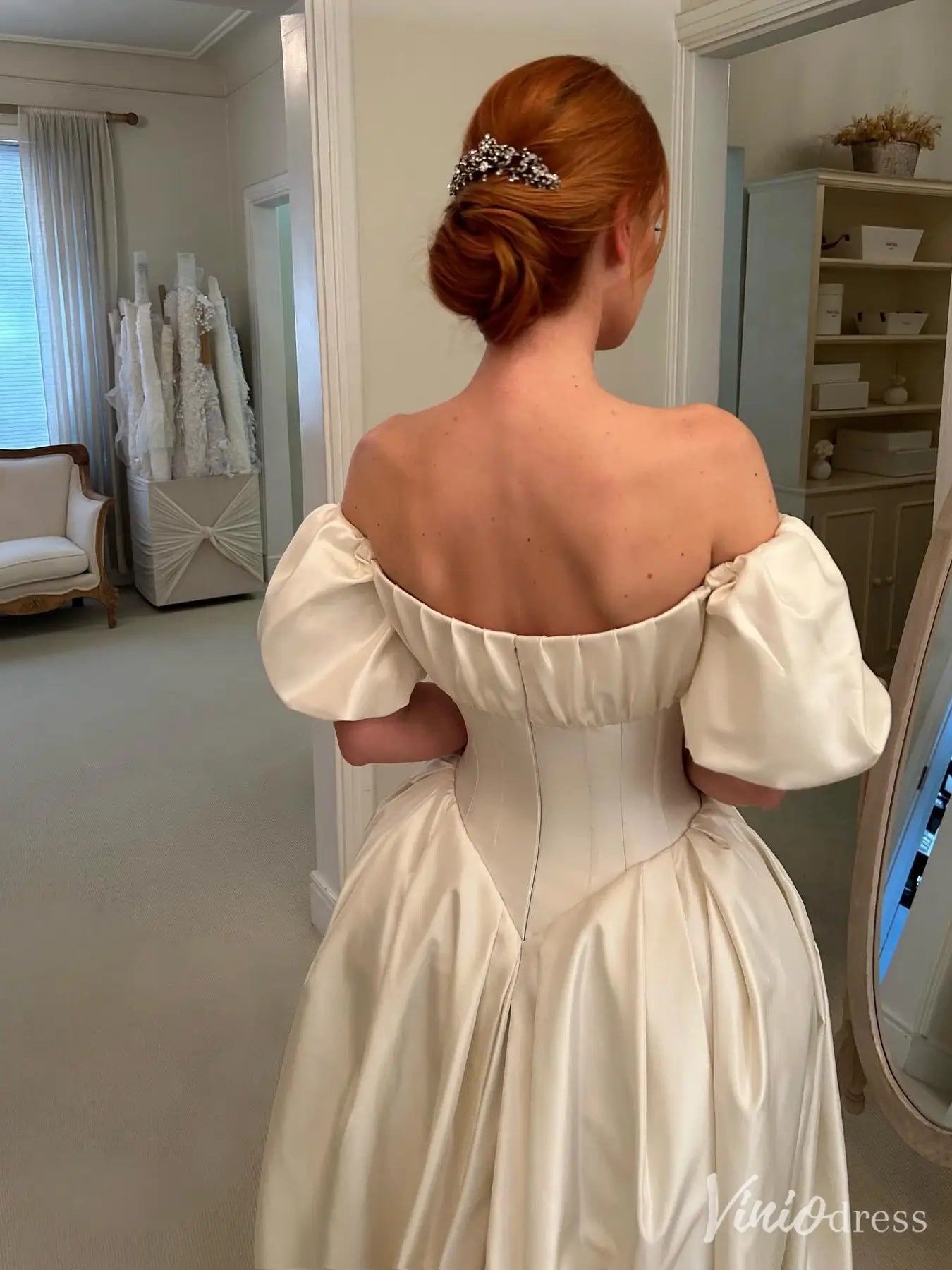 Dropped Basque Waist Wedding Dress with Puff Sleeves Off the Shoulder – VW2573-wedding dresses 2025 -Viniodress-Ivory-Custom Size-