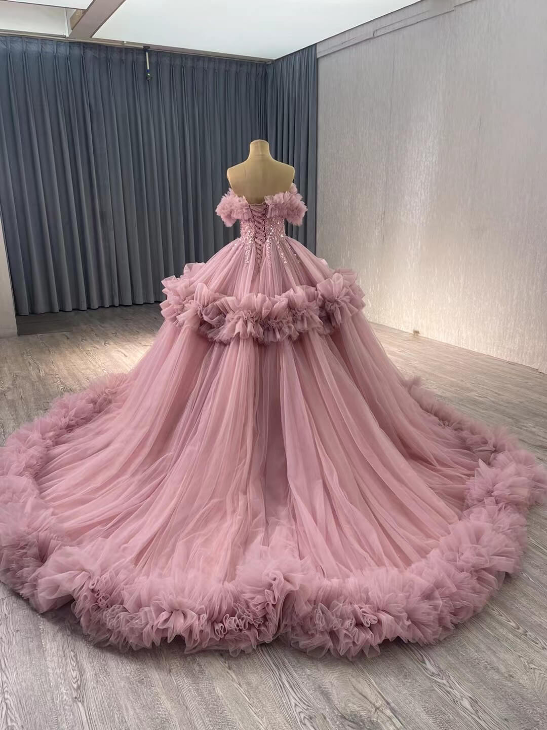 Dusty Rose Ruffle Wedding Dresses Tulel Ball Gown Off the Shoulder Quinceanera Dress 241098-Quinceanera Dresses-Viniodress-Viniodress