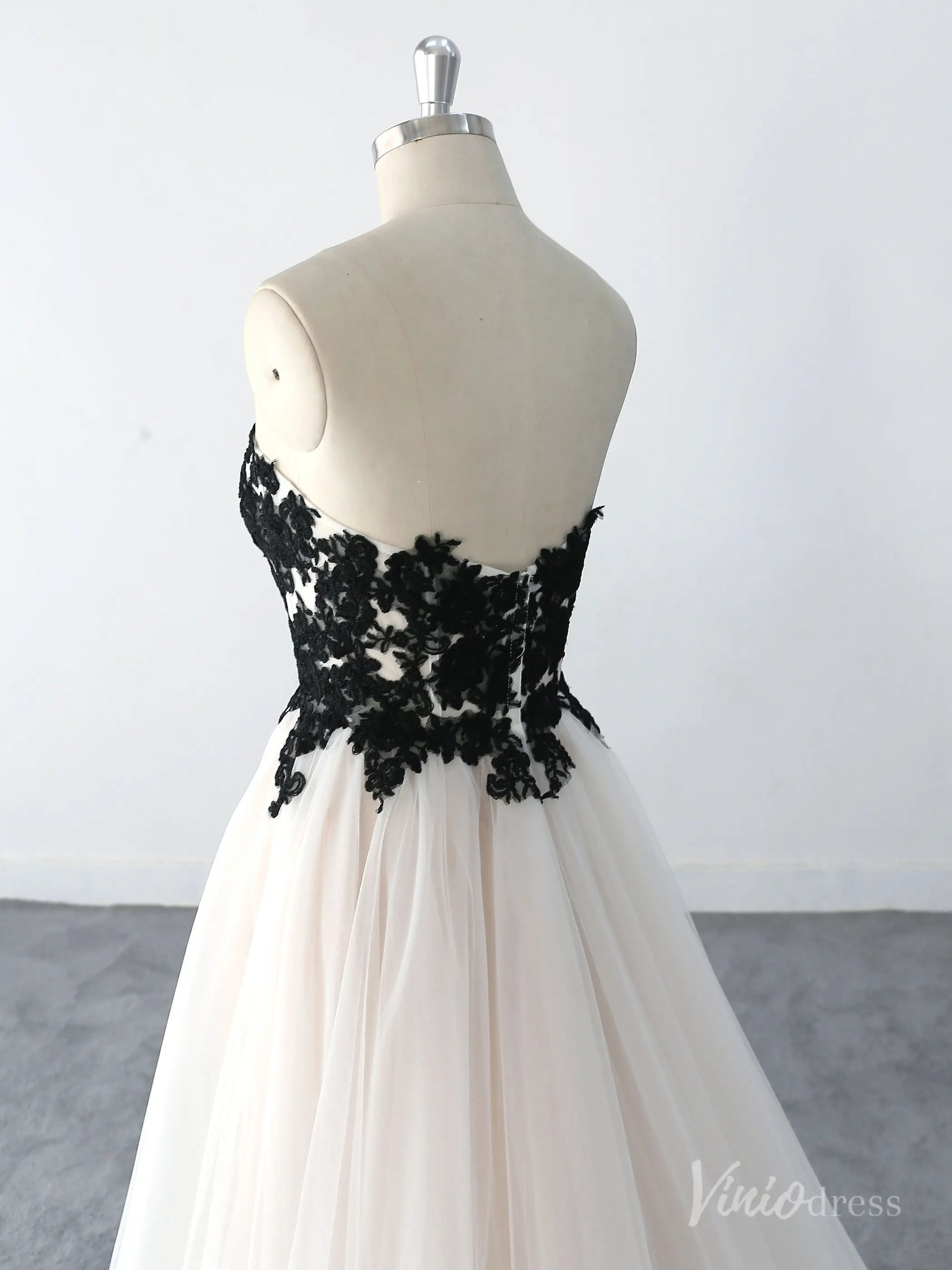 Elegant Black Lace Strapless Wedding Dress with Tulle Skirt BK120 Viniodress Elegant Black Lace Strapless Wedding Dress with Tulle Skirt BK120 Viniodress