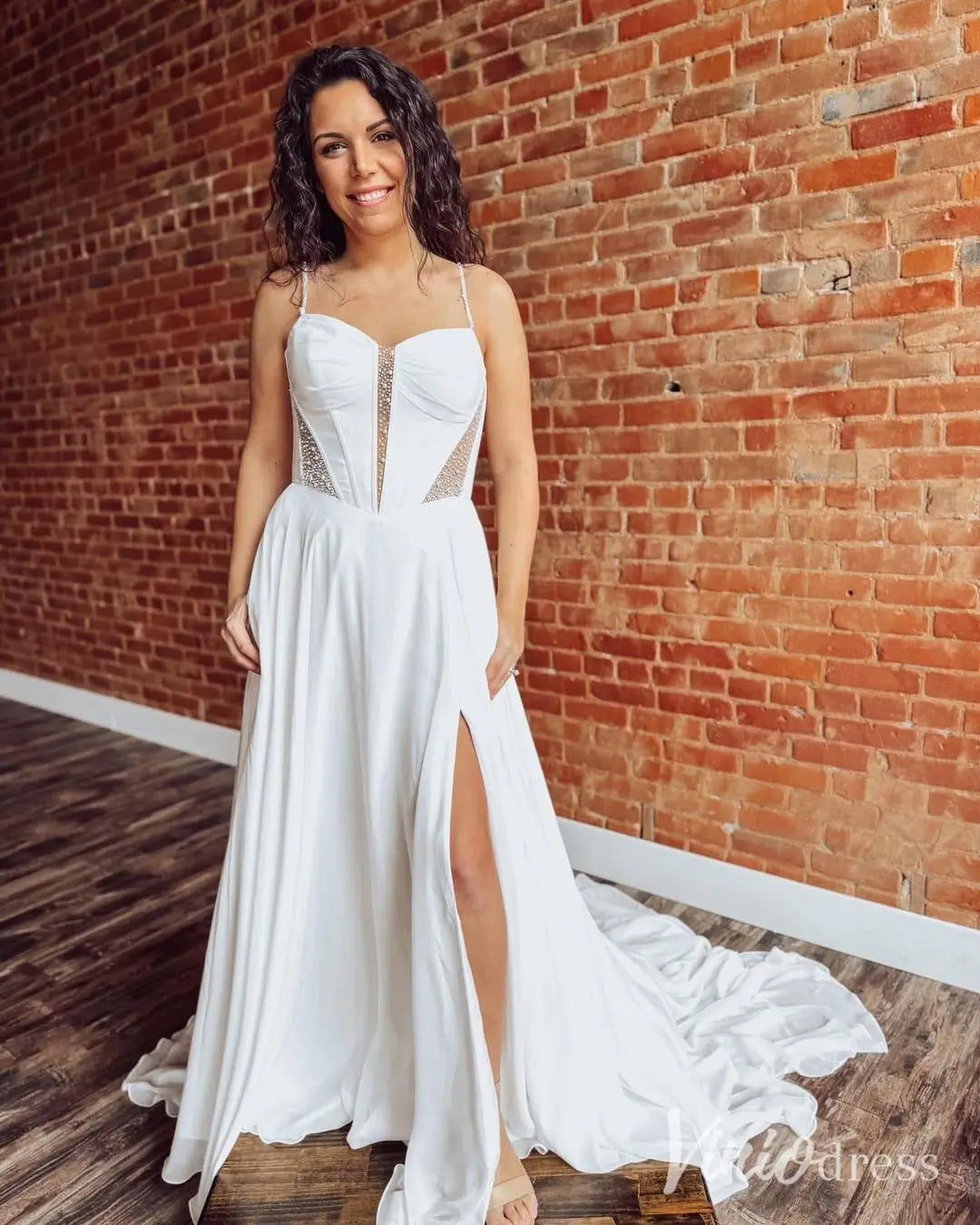 Elegant Chiffon Wedding Dress with Pearl Bodice, Removable Sleeves, Basque Waist and Slit – MN123-wedding dresses 2025 -Viniodress-Ivory-Custom Size-