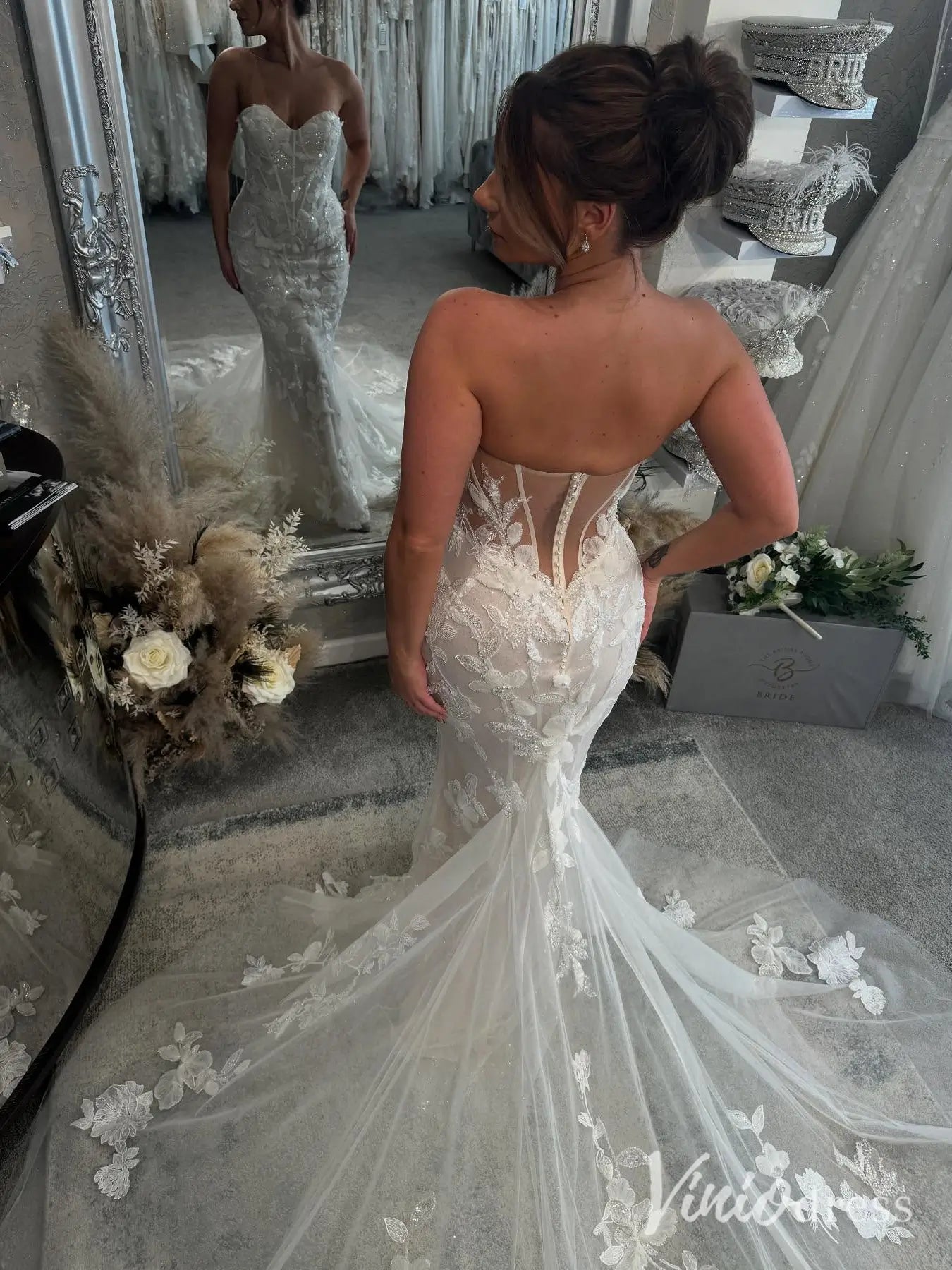 Elegant Floral Lace Mermaid Wedding Dress with Chapel Train and Sweetheart Neck – ML124-wedding dresses 2025 -Viniodress-Ivory-Custom Size-