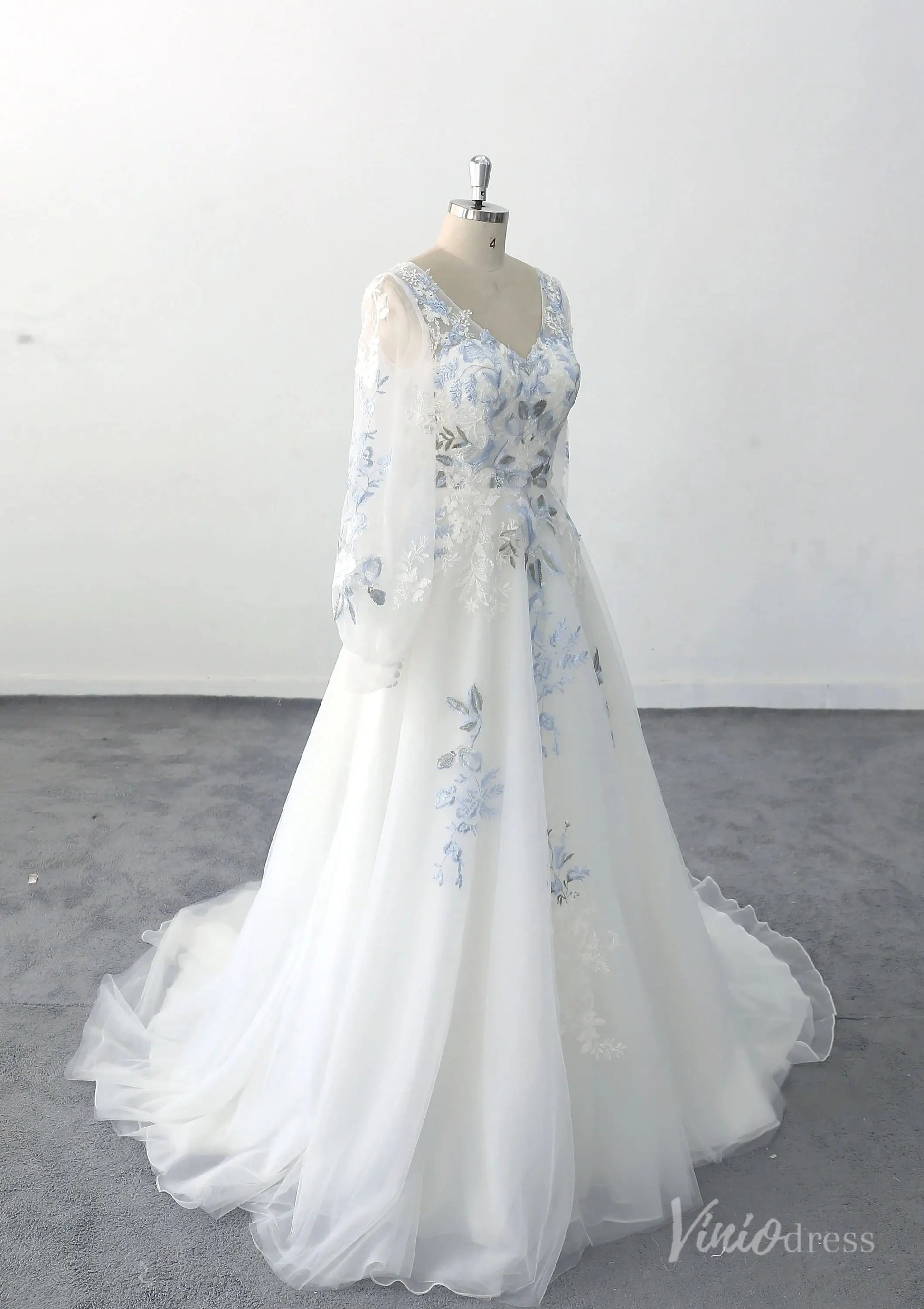 Elegant Ivory Blue Floral Wedding Dress with Long Sleeves, V-Neck Lace Bodice, and Sheer Overlay – FW226-wedding dresses 2025 -Viniodress-Ivory-Custom Size-