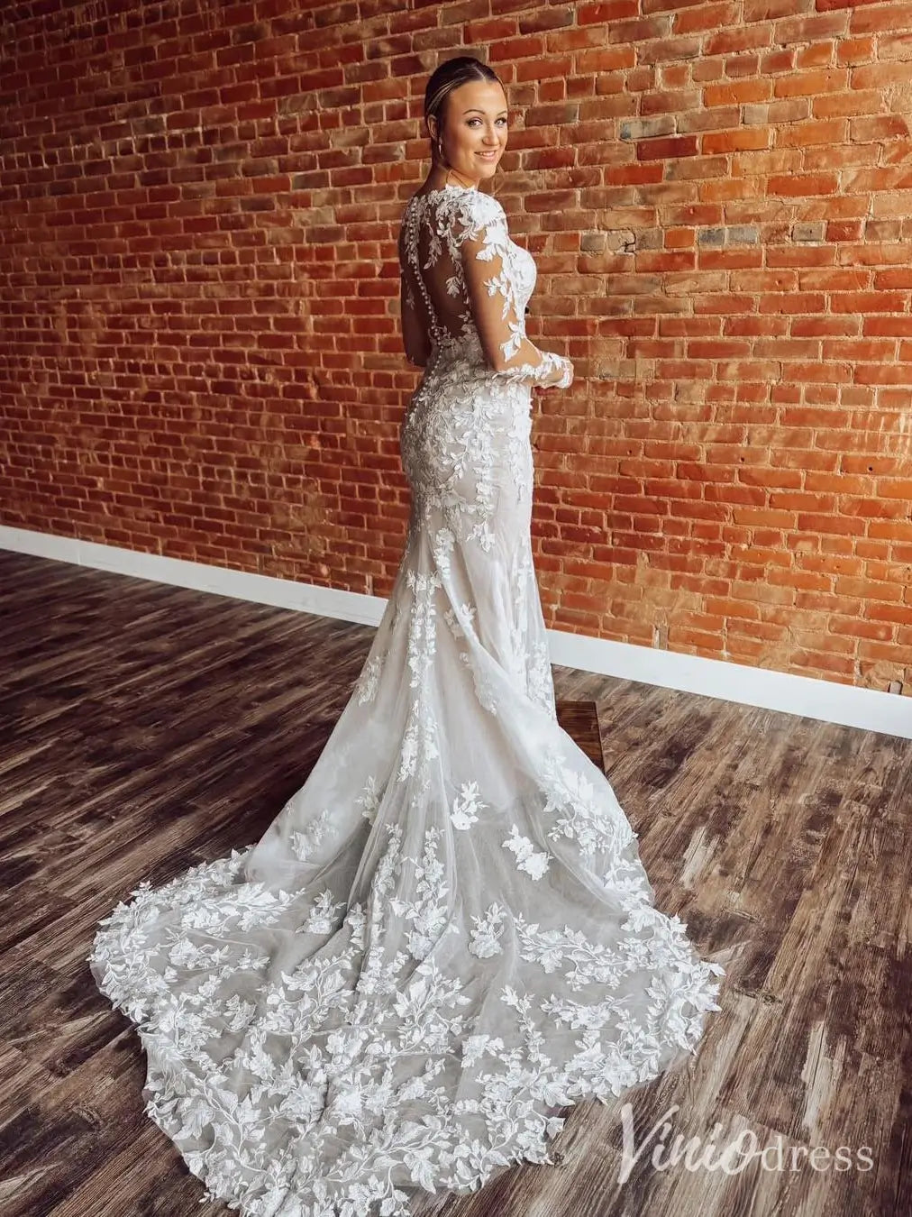 Elegant Lace Mermaid Wedding Dress with Illusion Long Sleeves and Chapel Train – ML138-wedding dresses 2025 -Viniodress-Ivory-Custom Size-