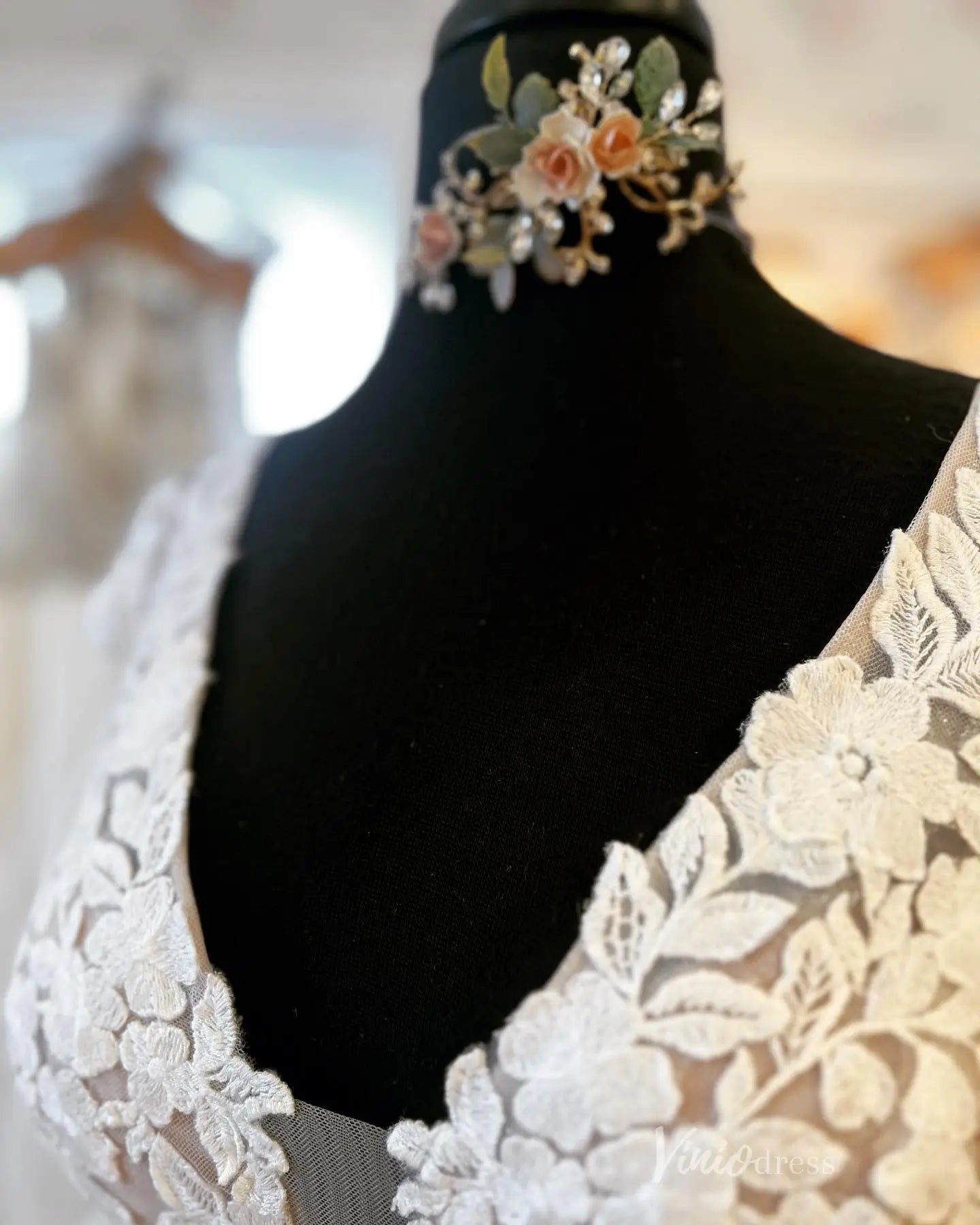 Elegant Nude Floral Lace A-Line Wedding Dress with V-Neck Bodice, Sheer Long Sleeves & Chapel Train – LA154-wedding dresses 2026-Viniodress-Nude-Custom Size-