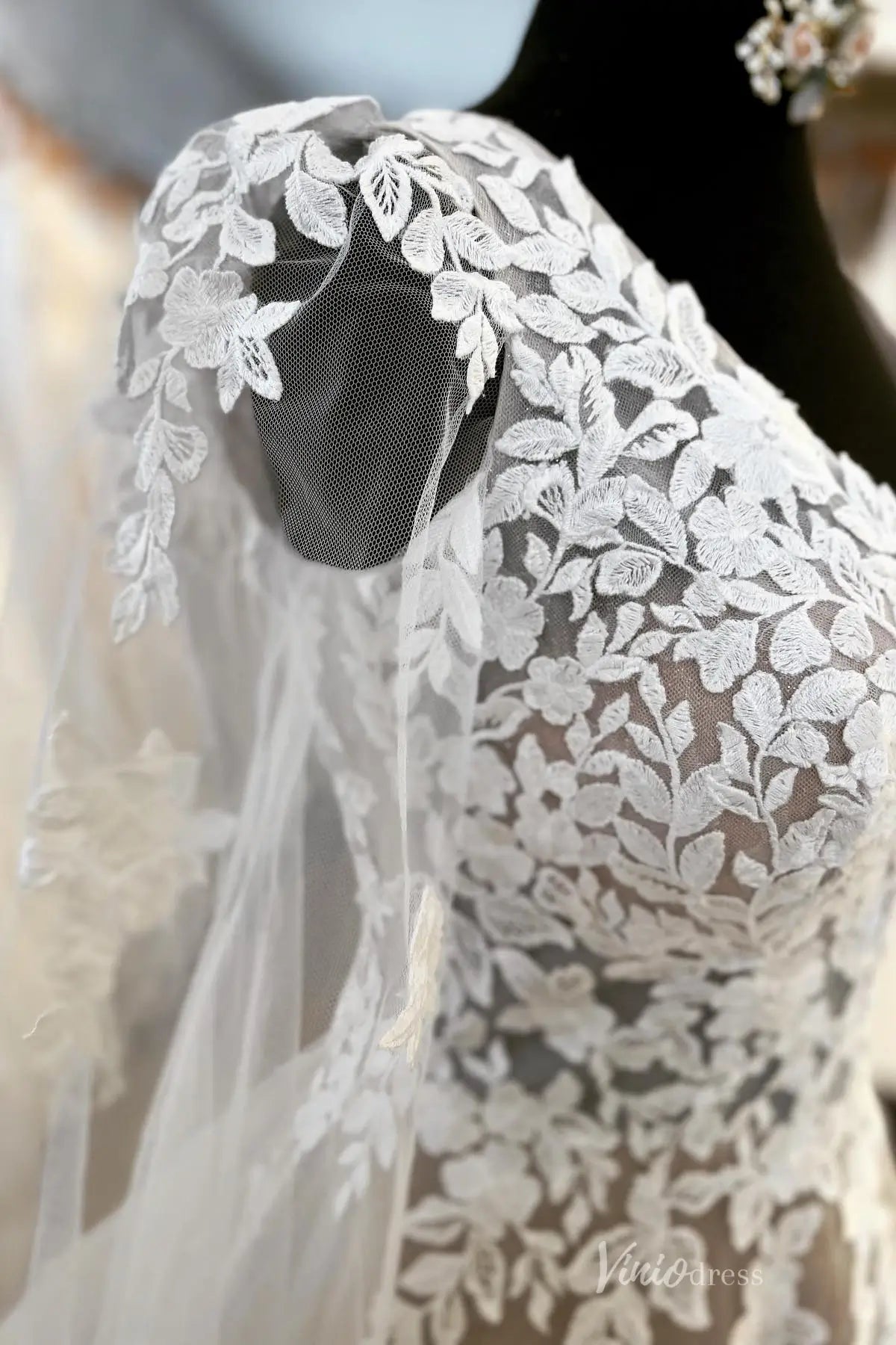 Elegant Nude Floral Lace A-Line Wedding Dress with V-Neck Bodice, Sheer Long Sleeves & Chapel Train – LA154-wedding dresses 2026-Viniodress-Nude-Custom Size-