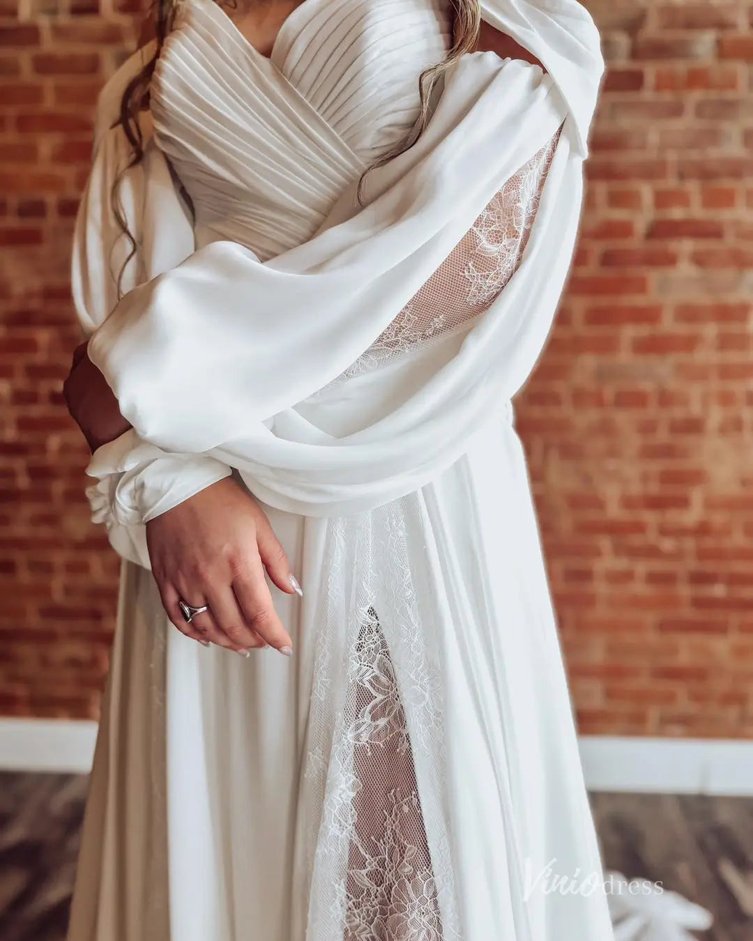 Elegant Off-Shoulder Lace Chiffon Wedding Dress with Long Sleeves, Side Slit, and Lace-Trimmed Train – LA124-wedding dresses 2025 -Viniodress-Ivory-Custom Size-