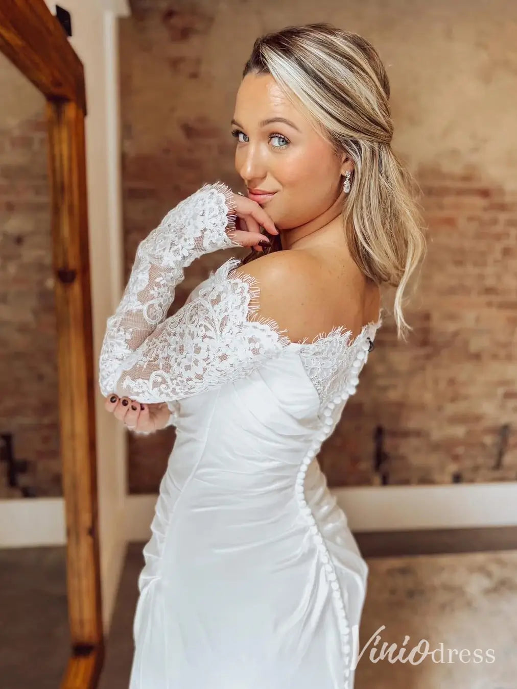 Elegant Off-the-Shoulder Crepe Wedding Dress with Lace Long Sleeves and Slit – MN121-wedding dresses 2025 -Viniodress-Ivory-Custom Size-